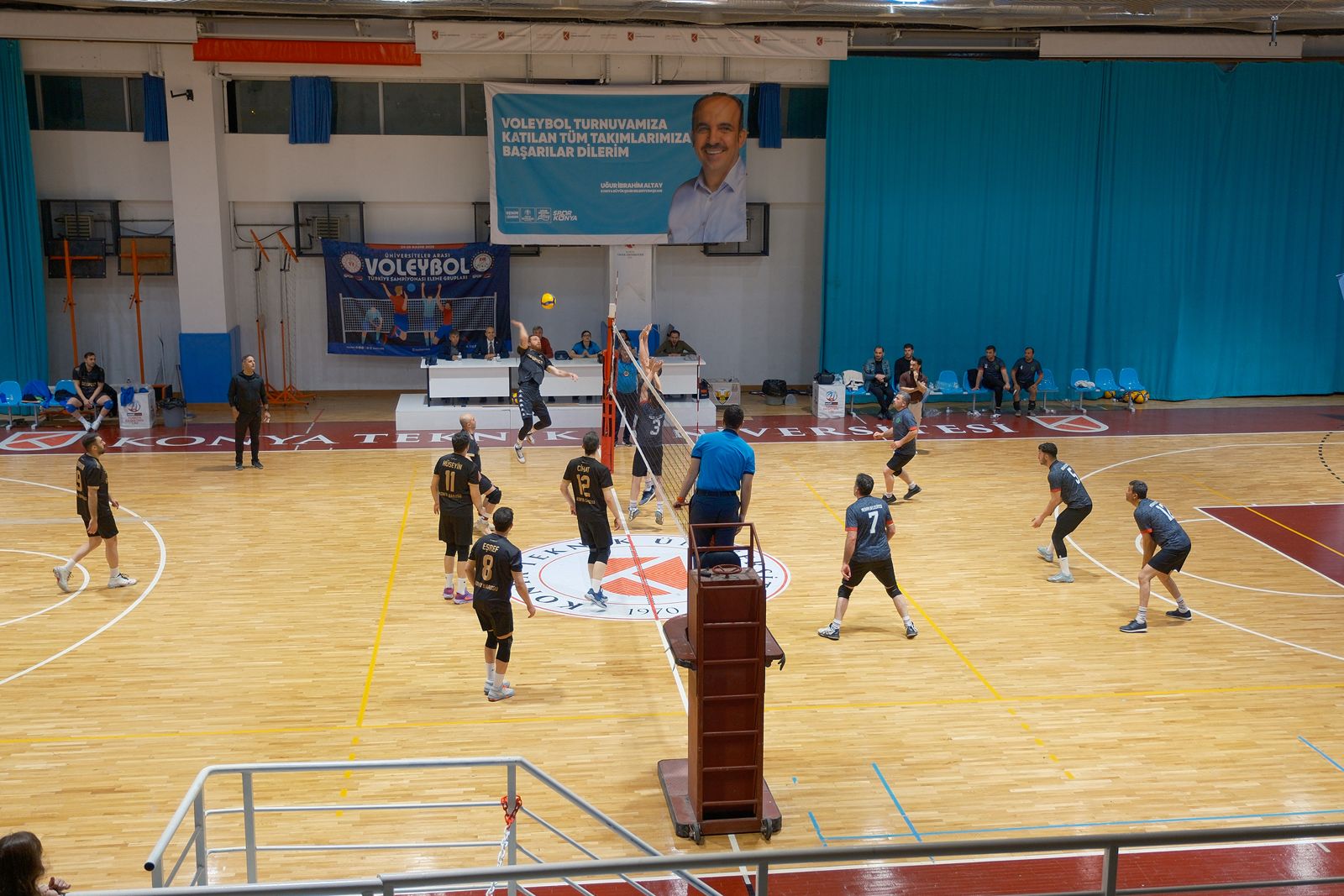 KONYA BÜYÜKŞEHİR KURUMLAR ARASI VOLEYBOL TURNUVASI TAMAMLANDI