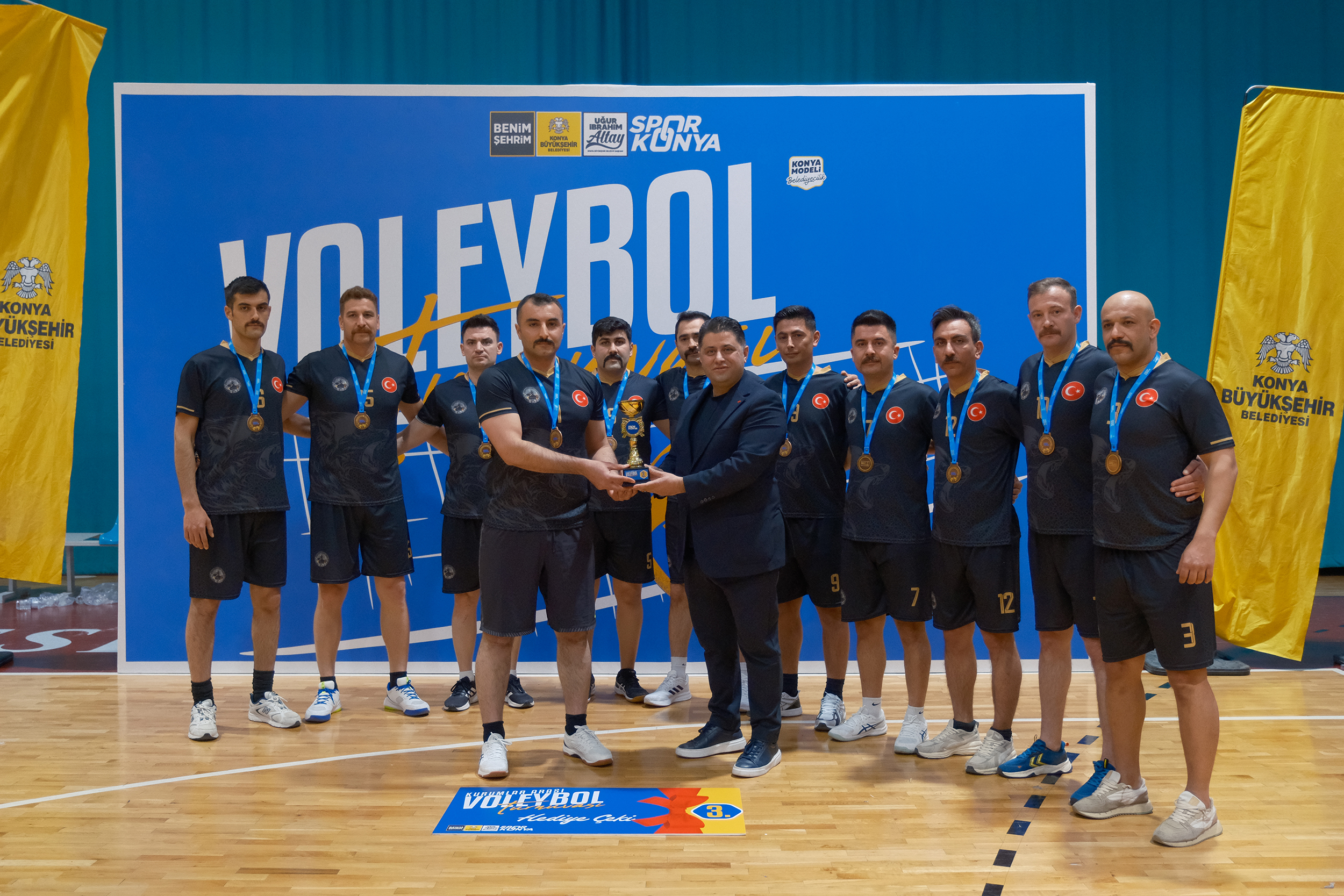 KONYA BÜYÜKŞEHİR KURUMLAR ARASI VOLEYBOL TURNUVASI TAMAMLANDI