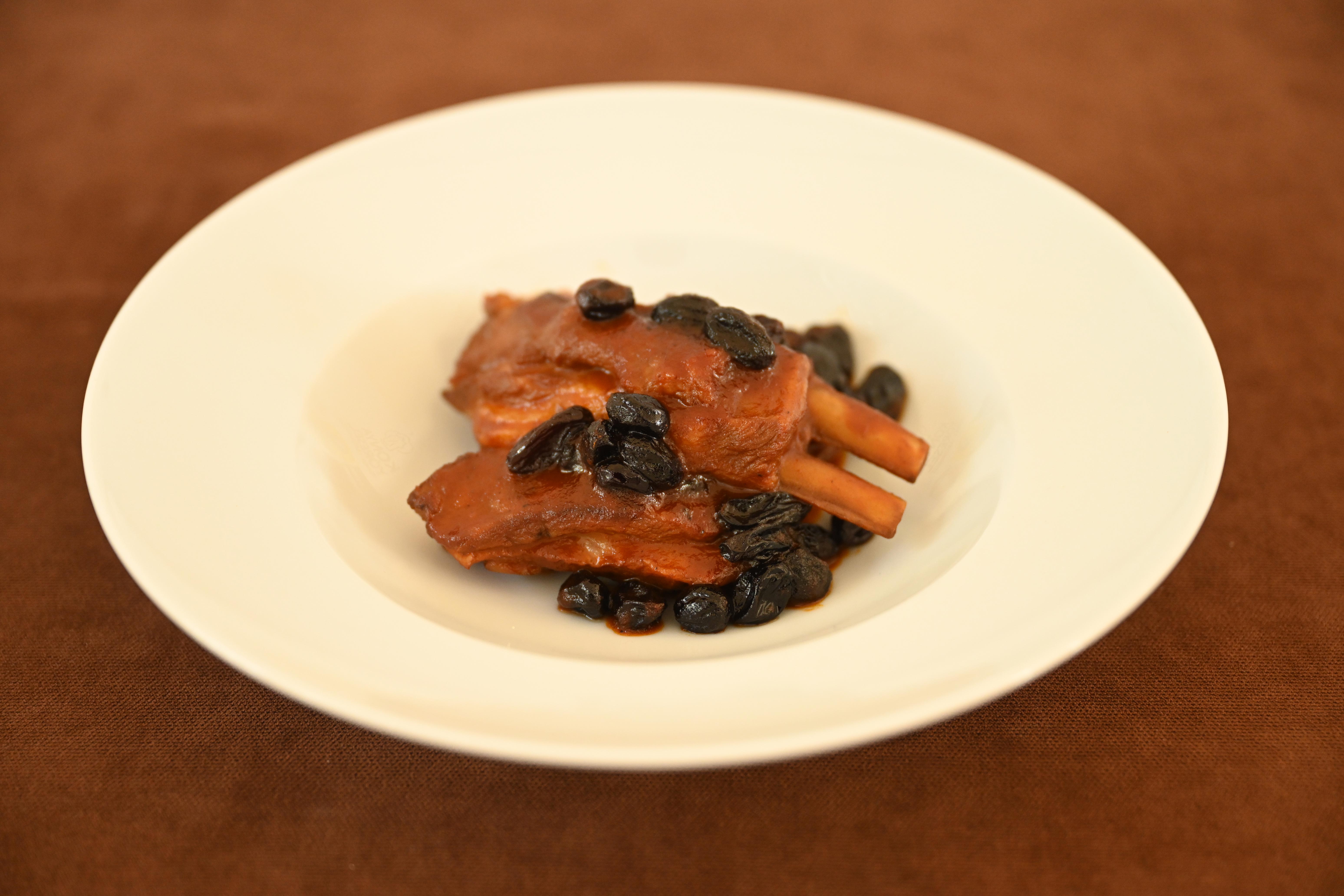 GELENEKSEL TARİFLERİN ÖZGÜN SUNUMLARLA HARMANLANDIĞI “KONYA YÖRESEL YEMEK YARIŞMASI” TAMAMLANDI