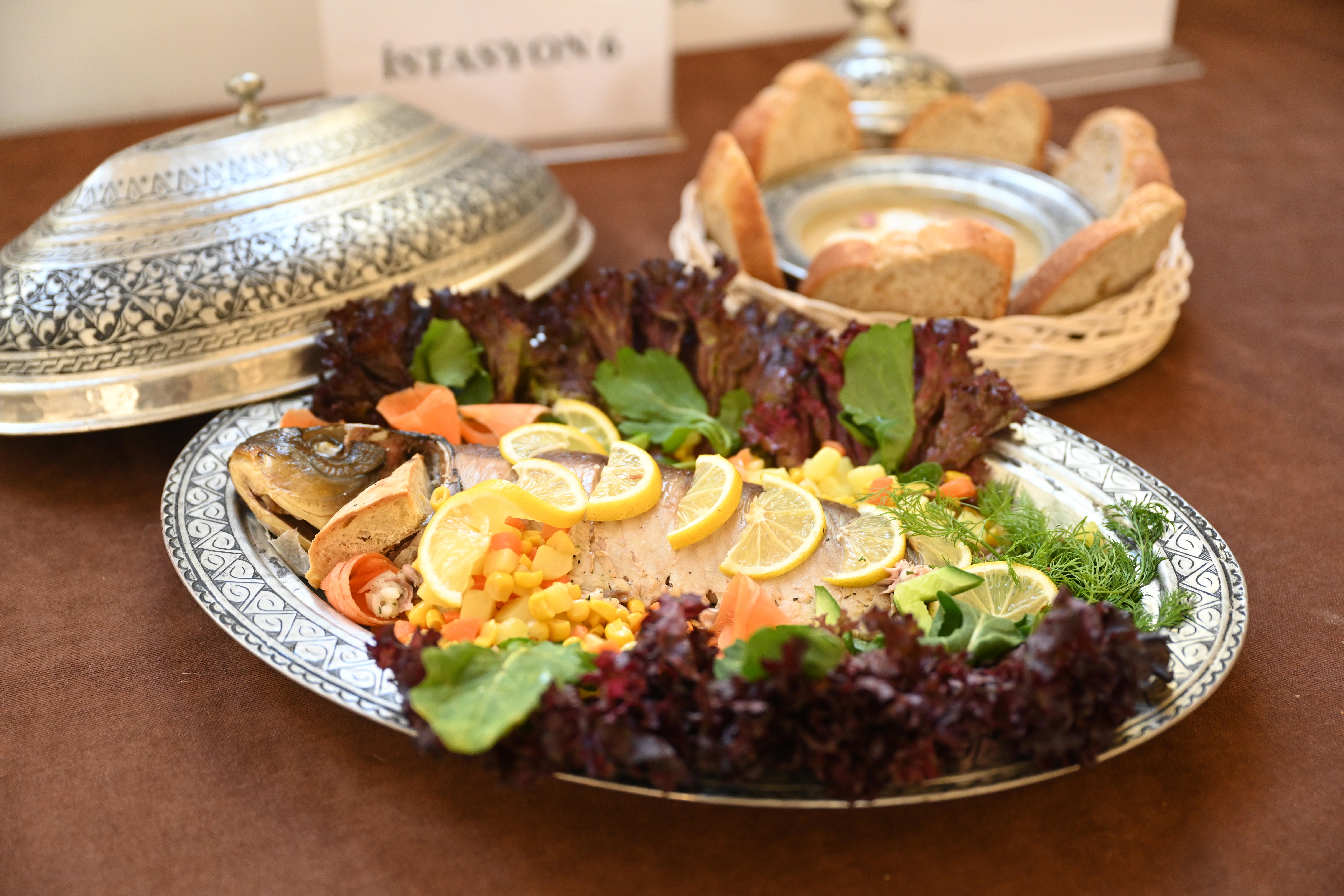 GELENEKSEL TARİFLERİN ÖZGÜN SUNUMLARLA HARMANLANDIĞI “KONYA YÖRESEL YEMEK YARIŞMASI” TAMAMLANDI