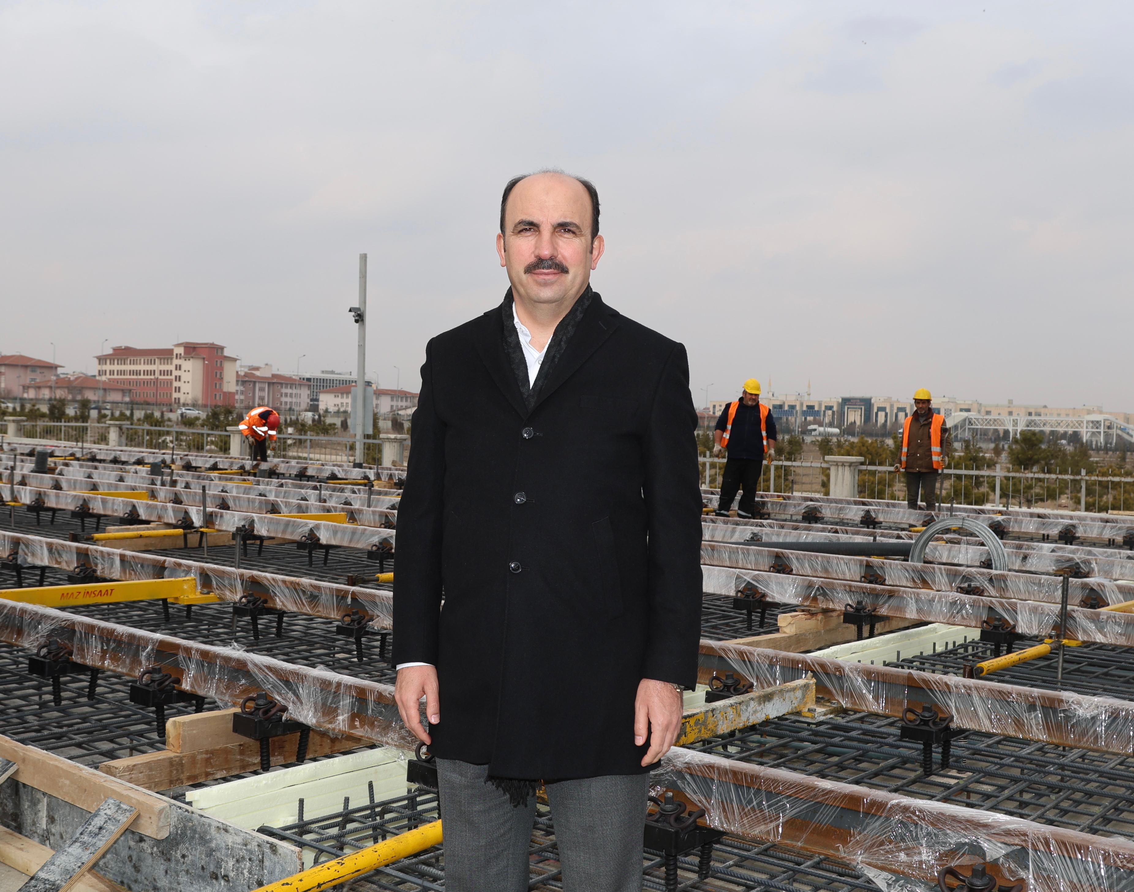 BAŞKAN ALTAY STADYUM-ŞEHİR HASTANESİ TRAMVAY HATTI’NDA YOĞUN MESAİNİN SÜRDÜĞÜNÜ AÇIKLADI