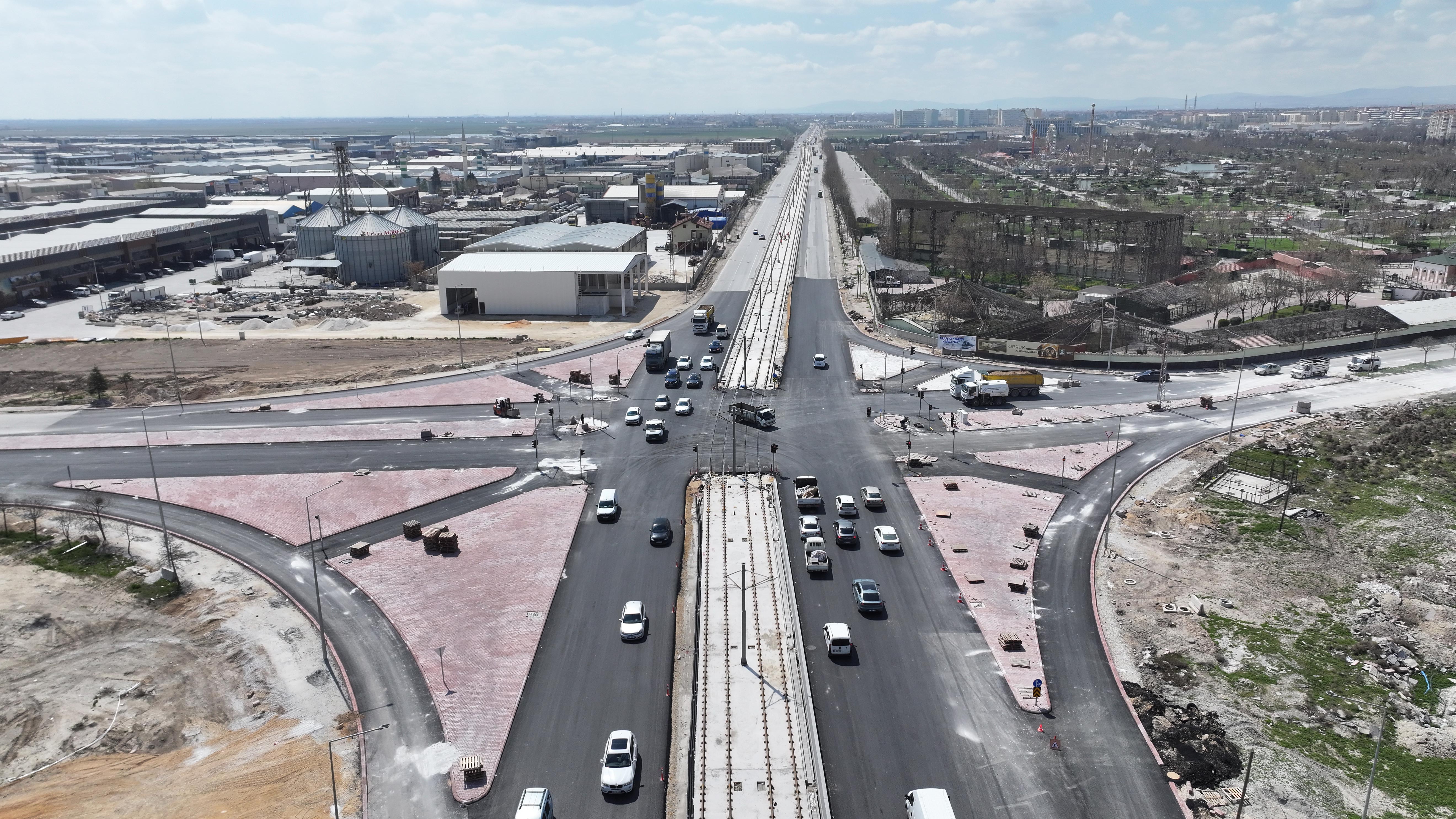 BAŞKAN ALTAY STADYUM-ŞEHİR HASTANESİ TRAMVAY HATTI’NDA YOĞUN MESAİNİN SÜRDÜĞÜNÜ AÇIKLADI