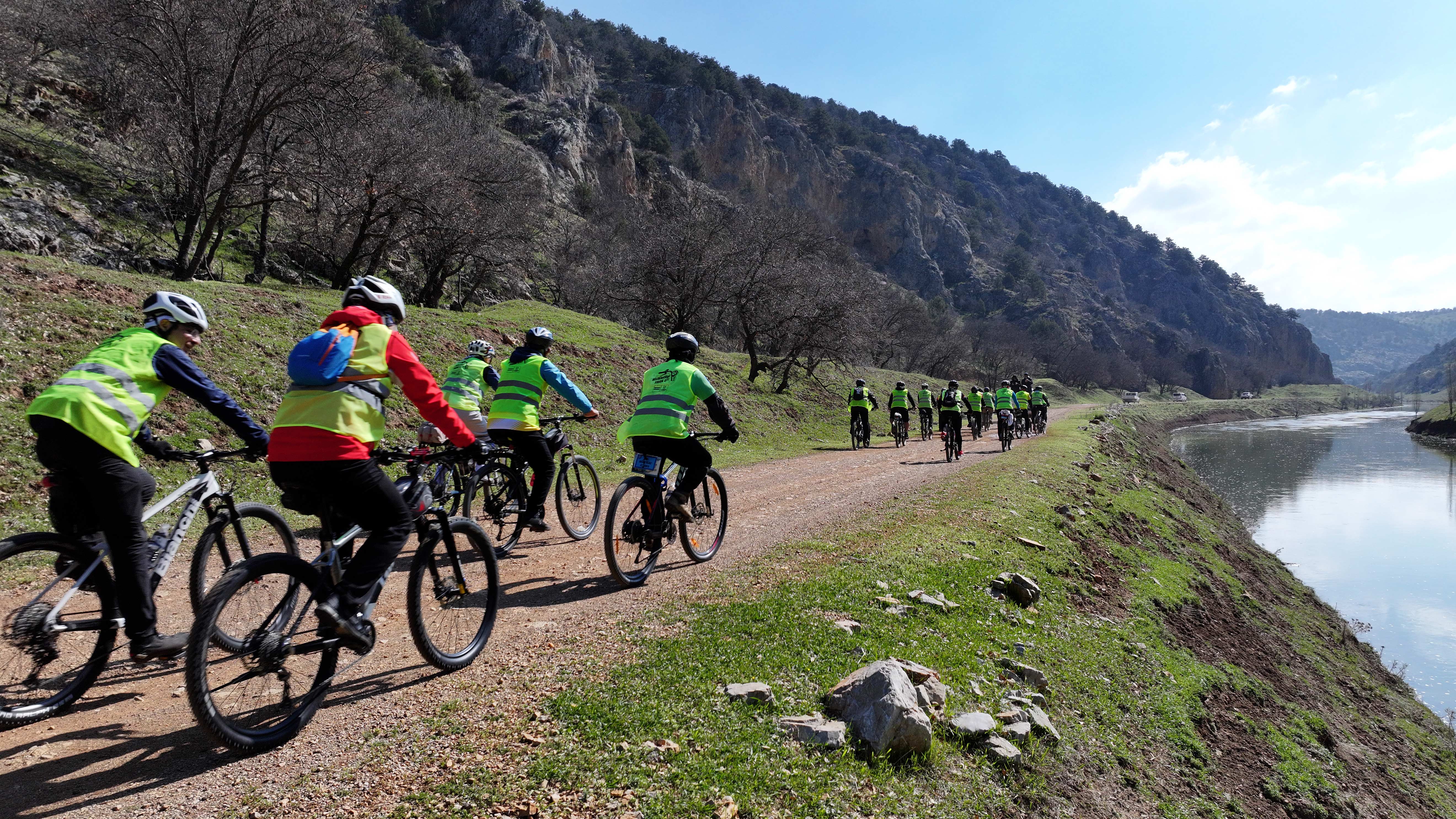 AVRUPA BİSİKLET BAŞKENTİ KONYA’DA PEDALLAR TARİHE VE DOĞAYA DÖNDÜ