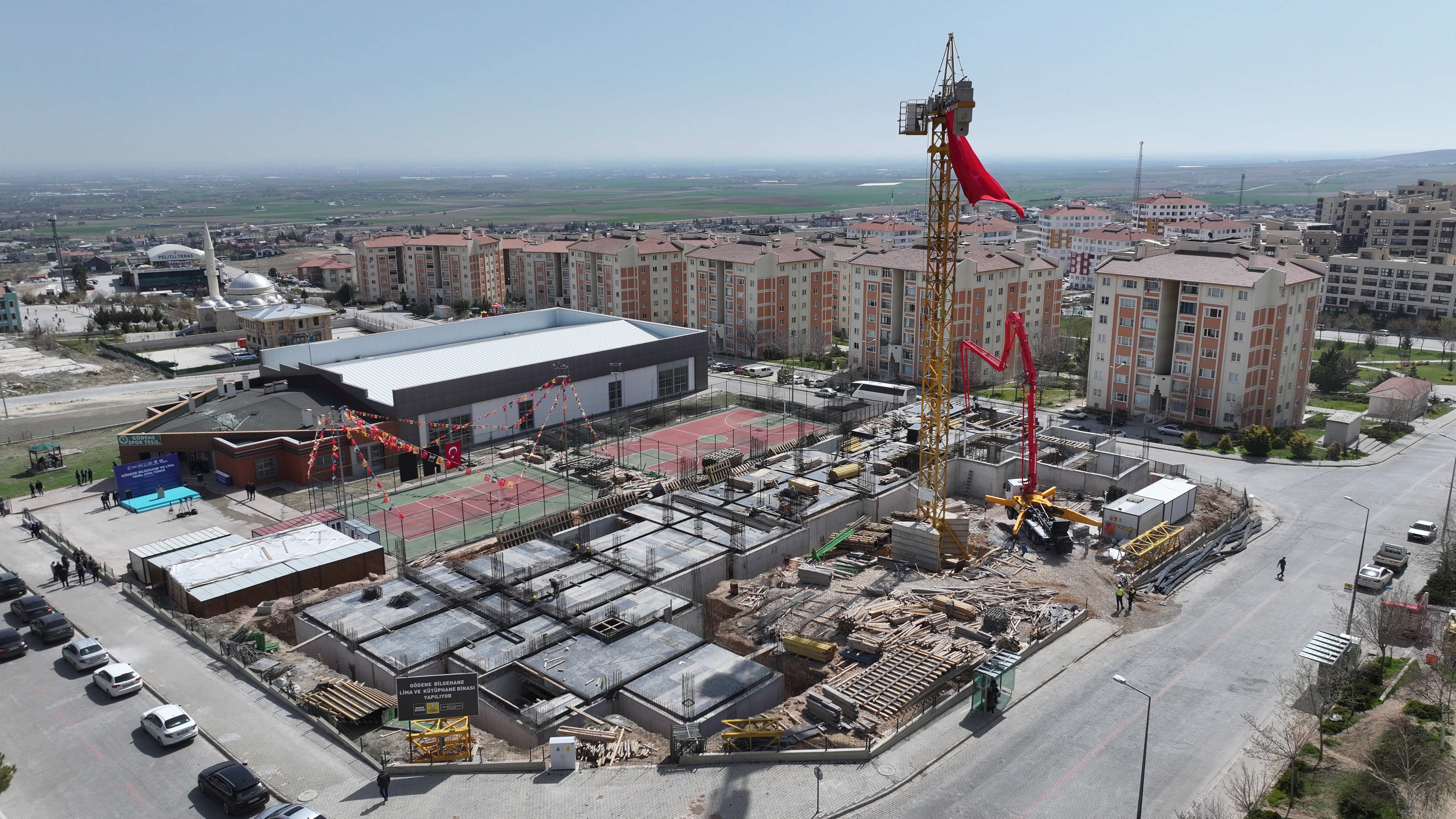 KONYA BÜYÜKŞEHİR’İN GÖDENE’YE KAZANDIRACAĞI BİLGEHANE, LİMA VE KÜTÜPHANE BİNASININ TEMELİ ATILDI