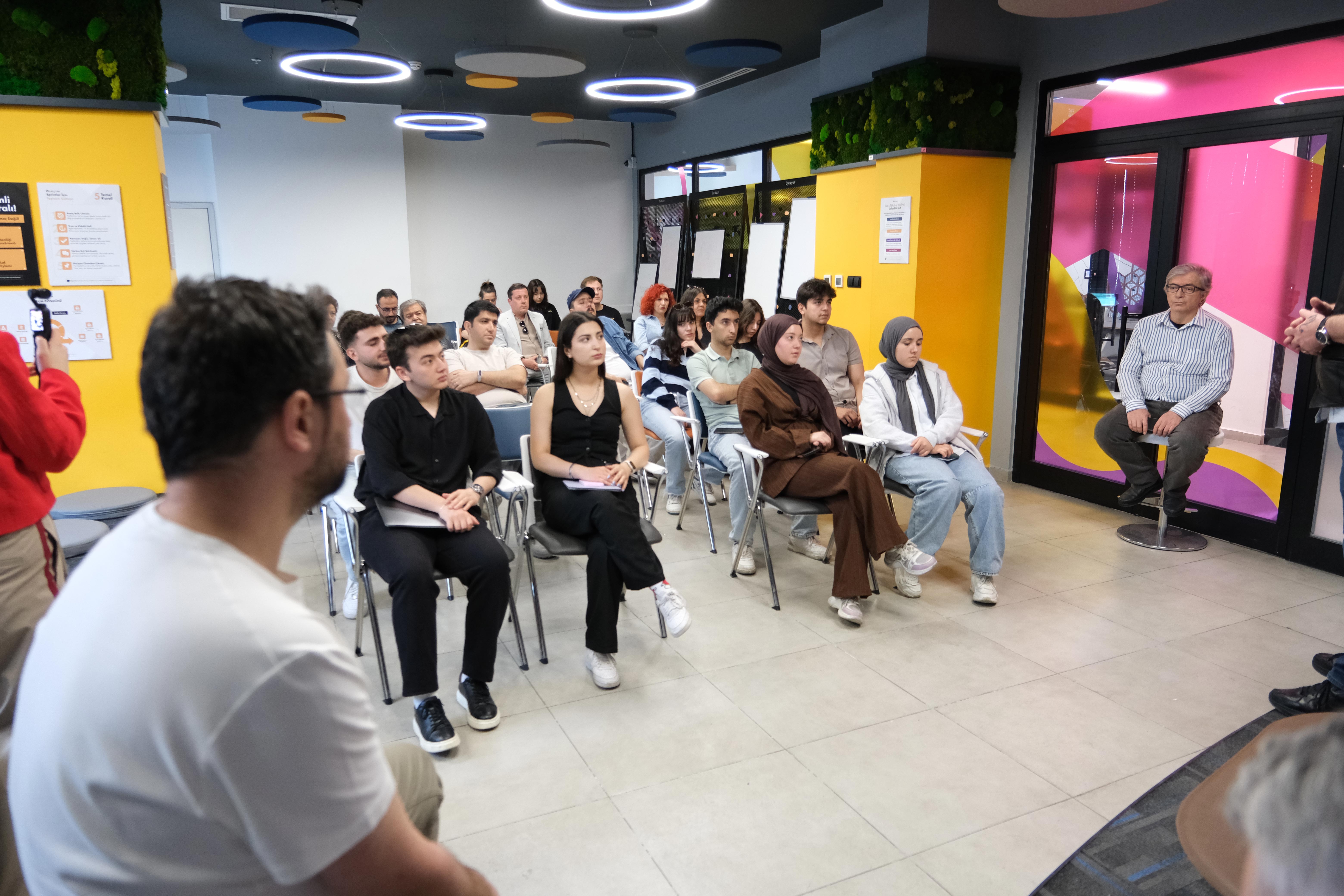 ÜNİVERSİTE GENÇLİĞİ KONYA BÜYÜKŞEHİR’İN GENÇLİK HAMLESİ DİVİZYON’LA GELİŞİYOR