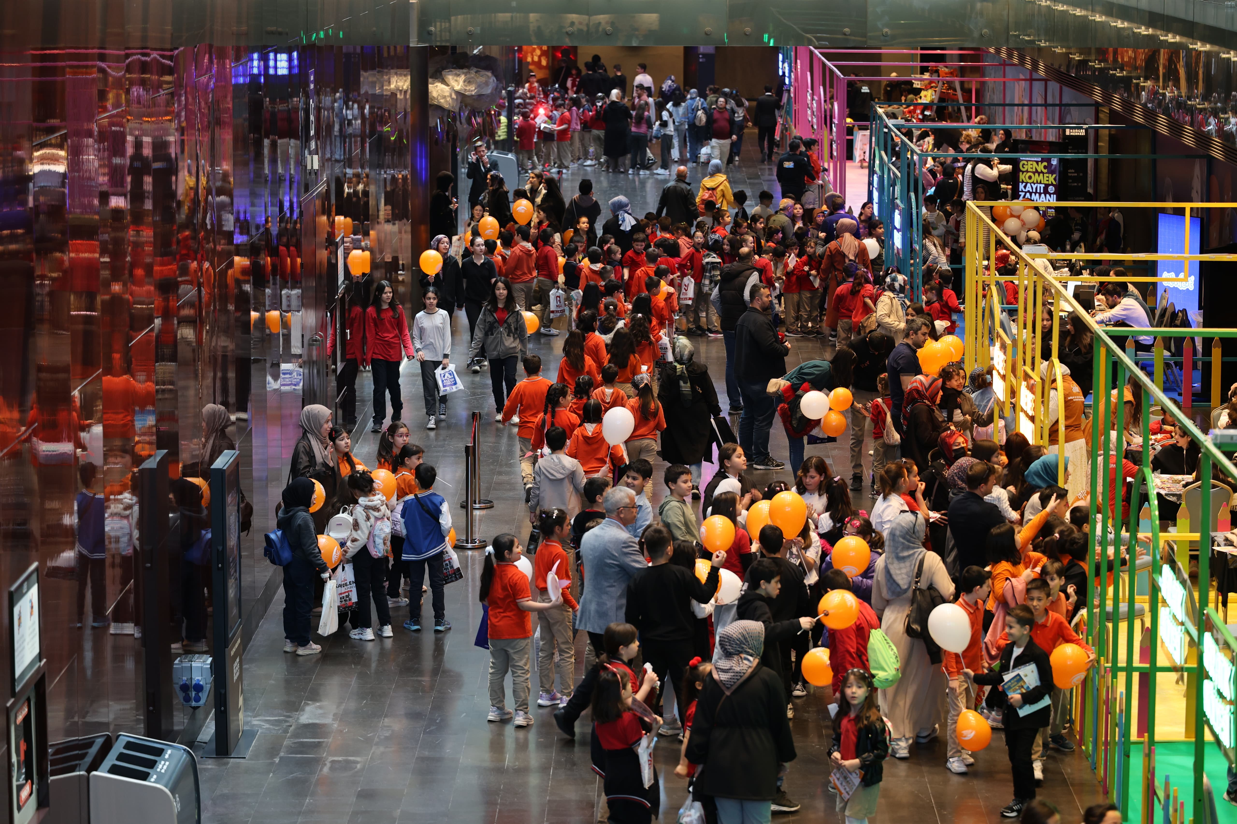 BAŞKAN ALTAY TÜM MİNİK OKURLARI VE AİLELERİ 2. ÇOCUK KİTAP GÜNLERİ’NE DAVET ETTİ