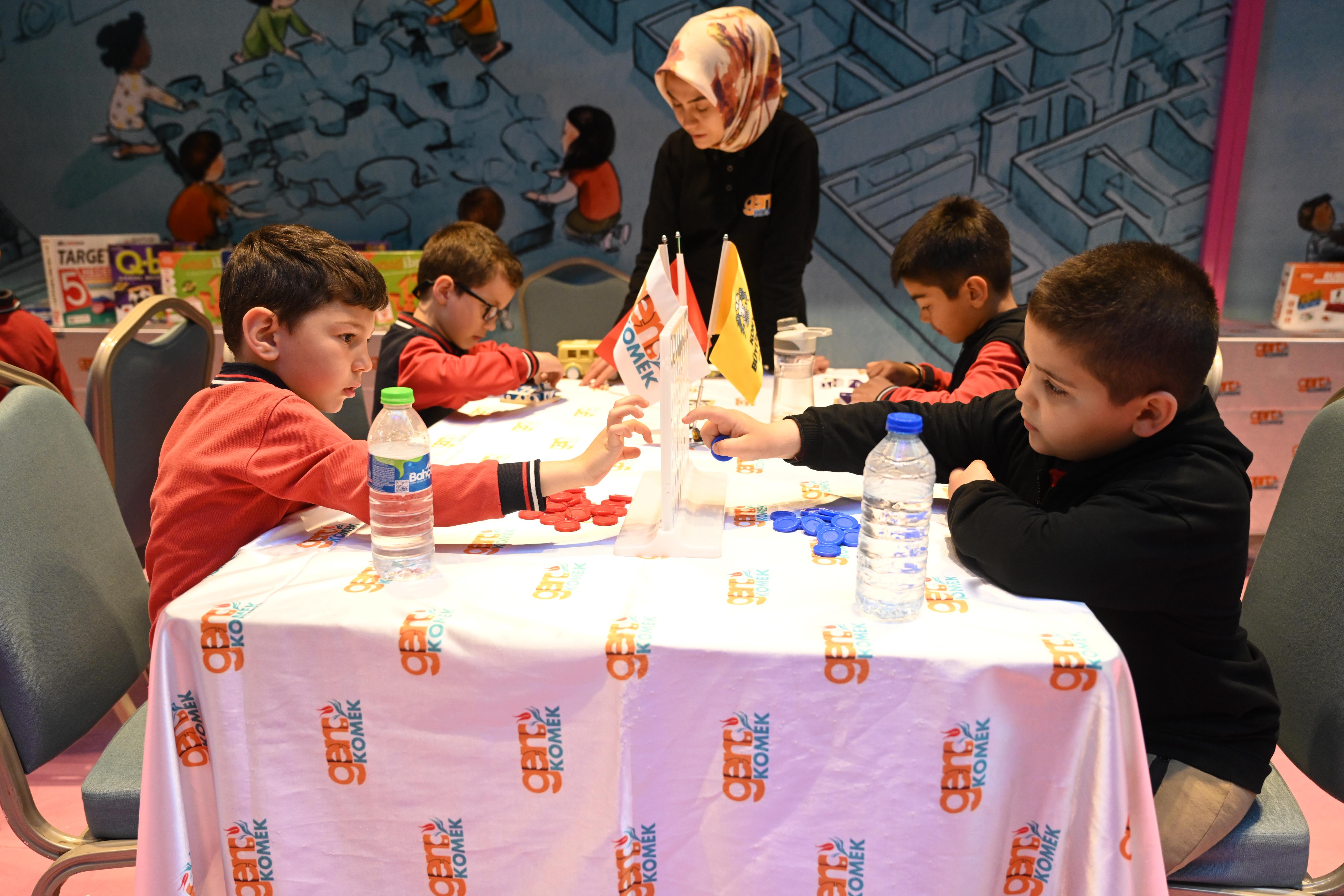 BAŞKAN ALTAY TÜM MİNİK OKURLARI VE AİLELERİ 2. ÇOCUK KİTAP GÜNLERİ’NE DAVET ETTİ