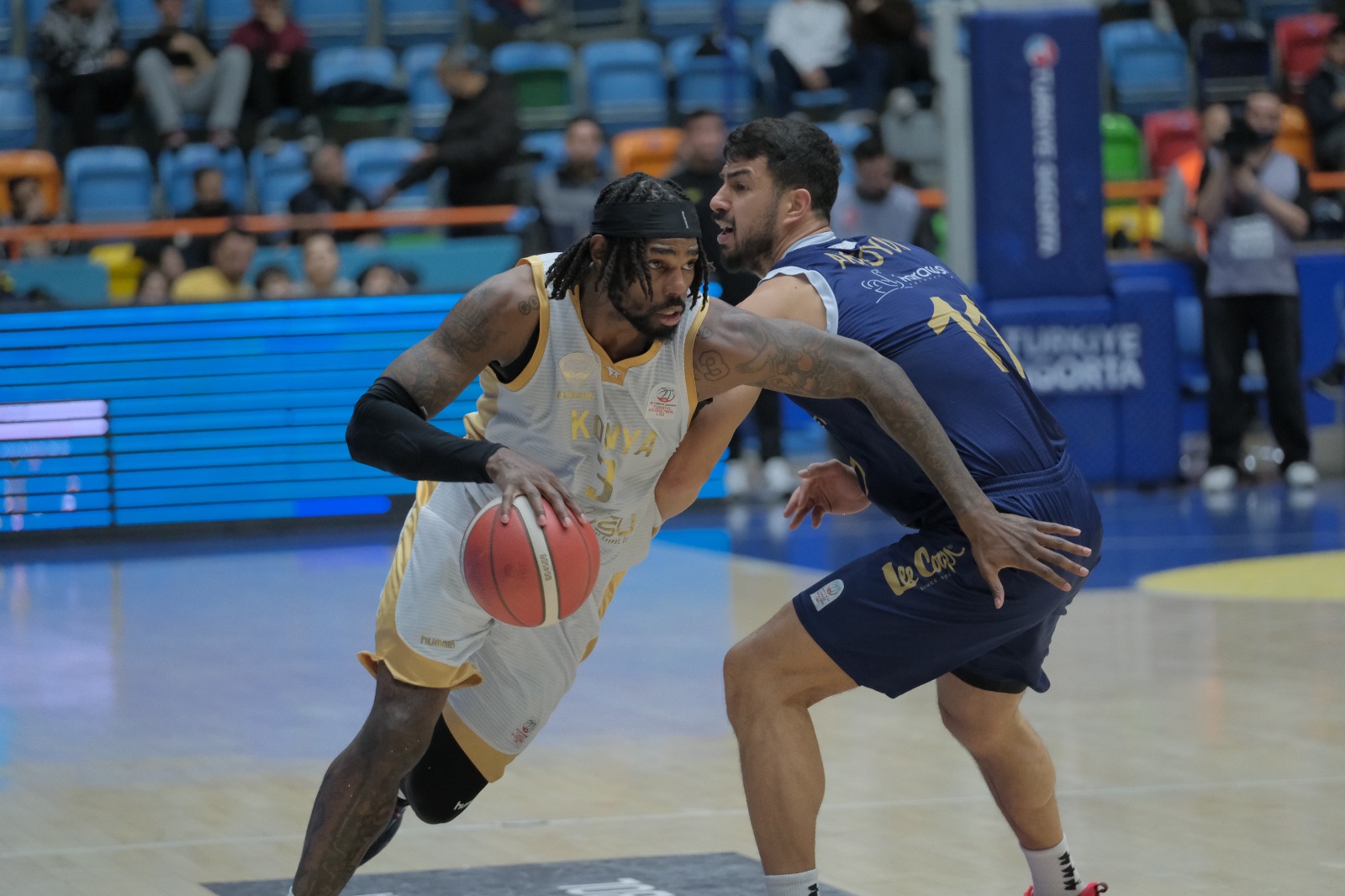 KONYA BÜYÜKŞEHİR, PLAY-OFF ÇEYREK FİNALİNDE FENERBAHÇE KOLEJİ İLE EŞLEŞTİ