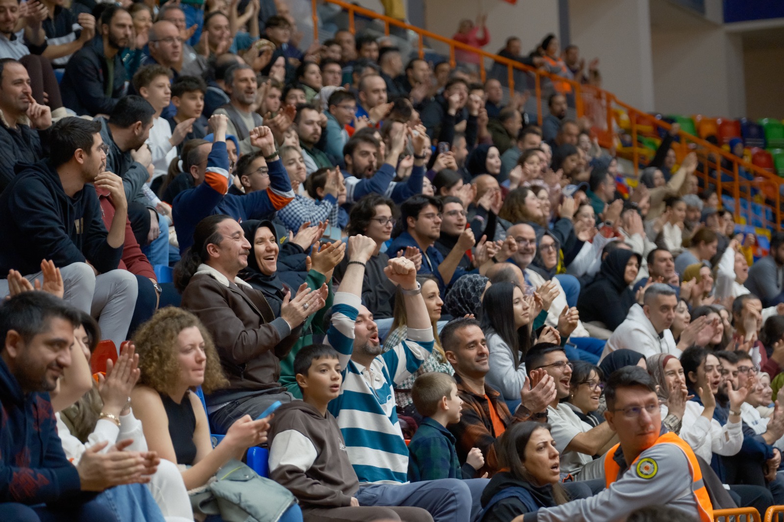 KONYA BÜYÜKŞEHİR, PLAY-OFF ÇEYREK FİNALİNDE FENERBAHÇE KOLEJİ İLE EŞLEŞTİ