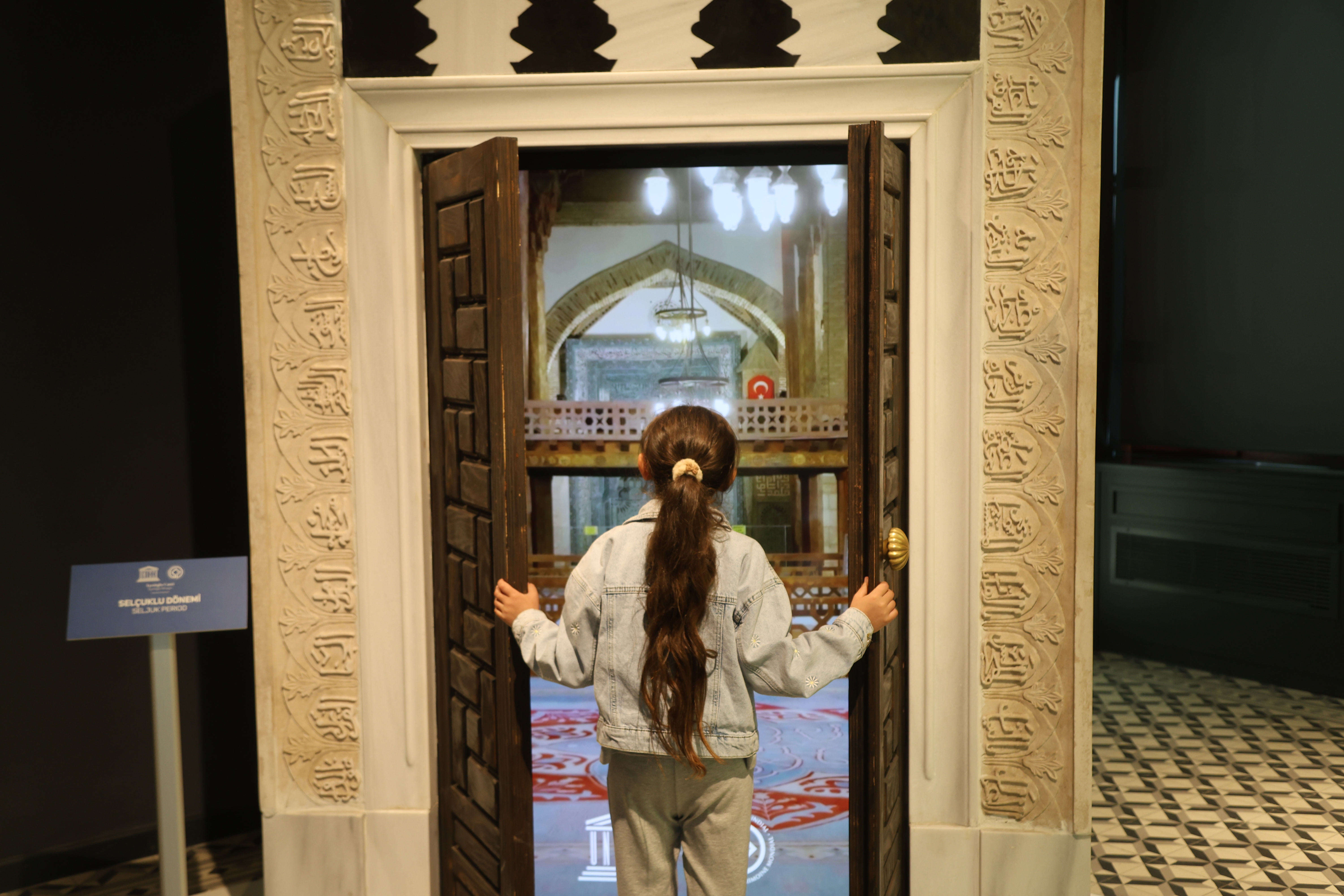 KONYA BÜYÜKŞEHİR’DEN MİNİK İLAYDA’YA 23 NİSAN SÜRPRİZİ