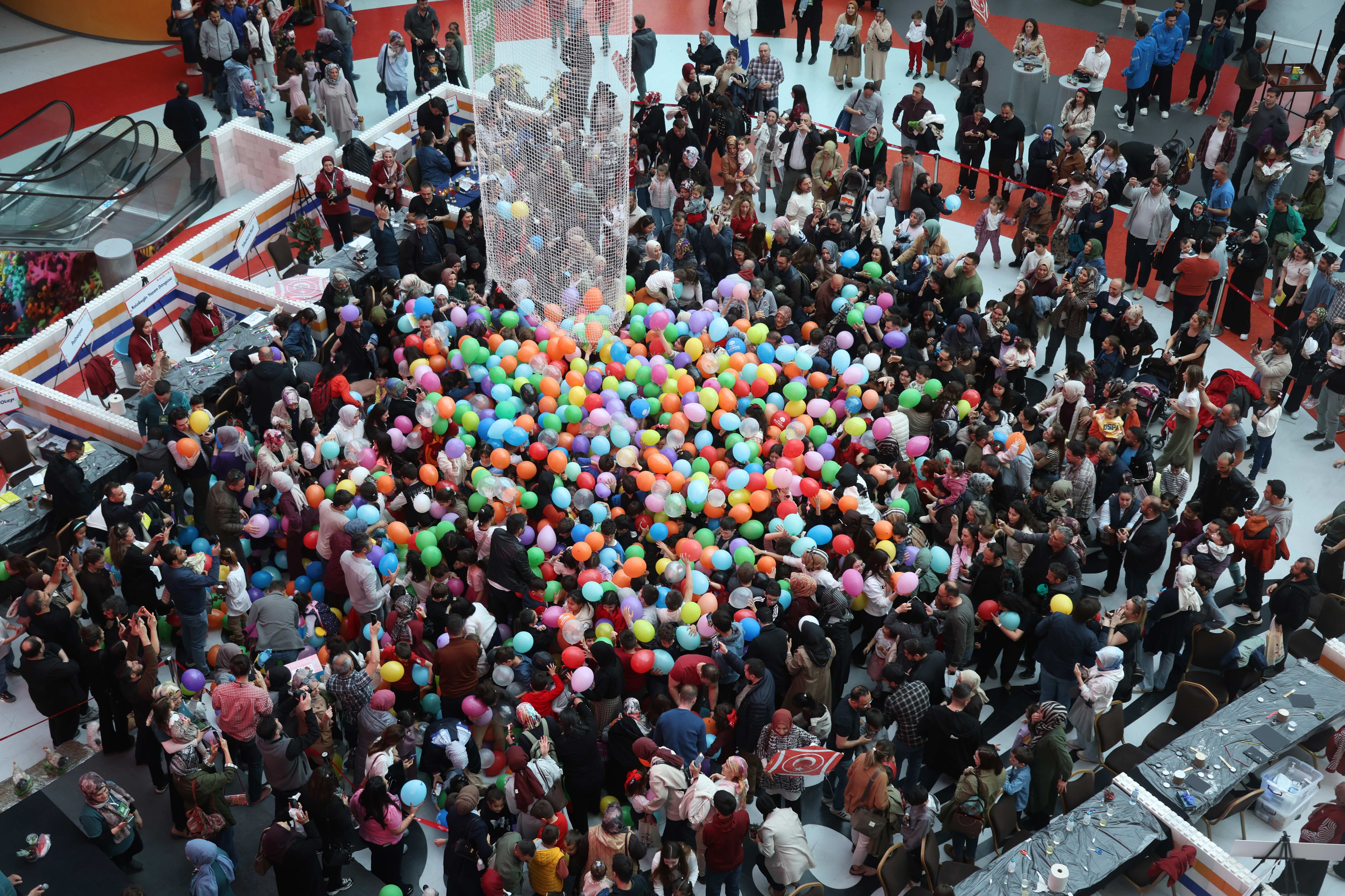 KONYA BİLİM MERKEZİ “SERAFEST” İLE ÇOCUKLARI BİLİM VE DOĞAYLA BULUŞTURUYOR