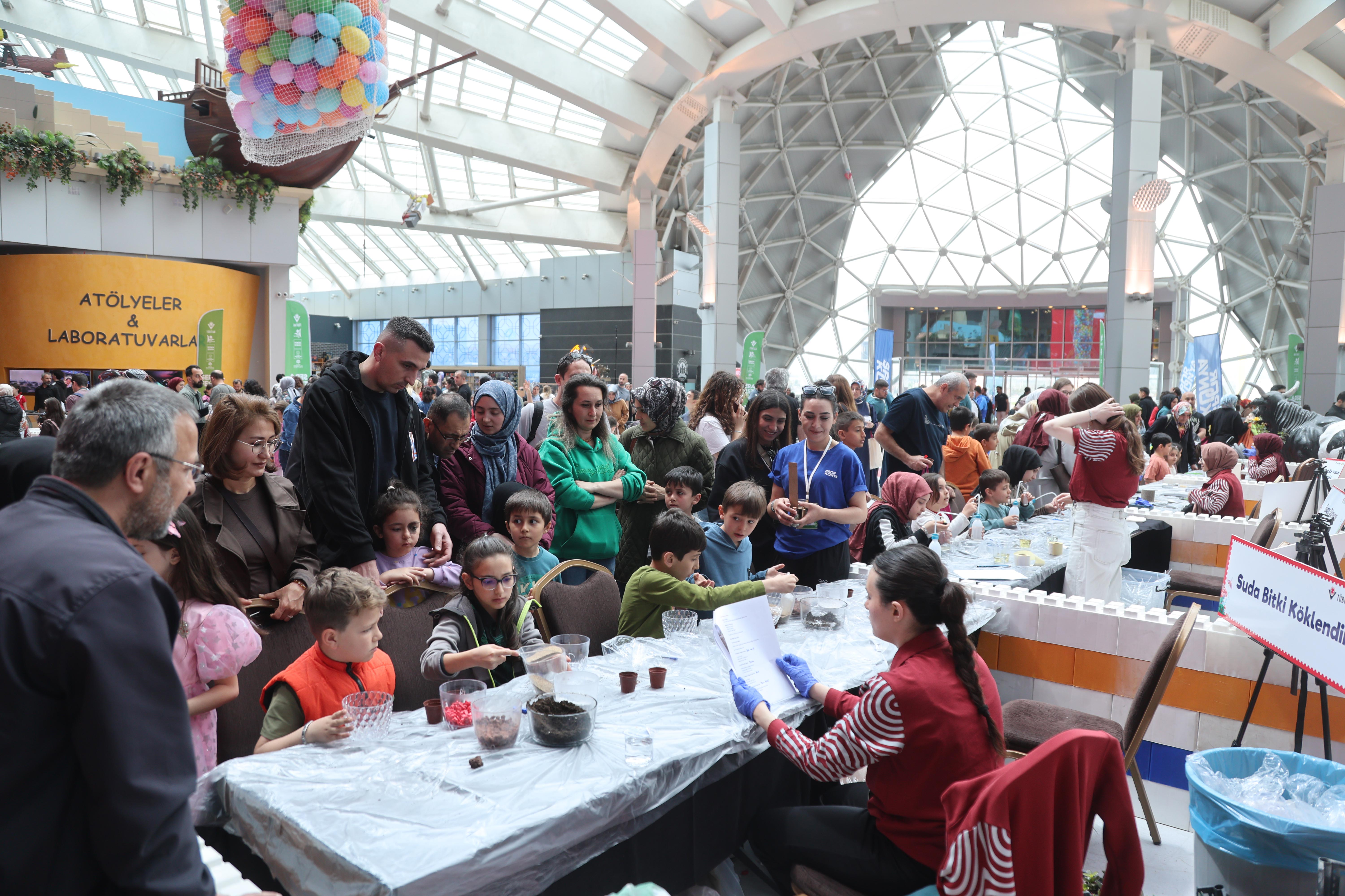 KONYA BİLİM MERKEZİ “SERAFEST” İLE ÇOCUKLARI BİLİM VE DOĞAYLA BULUŞTURUYOR