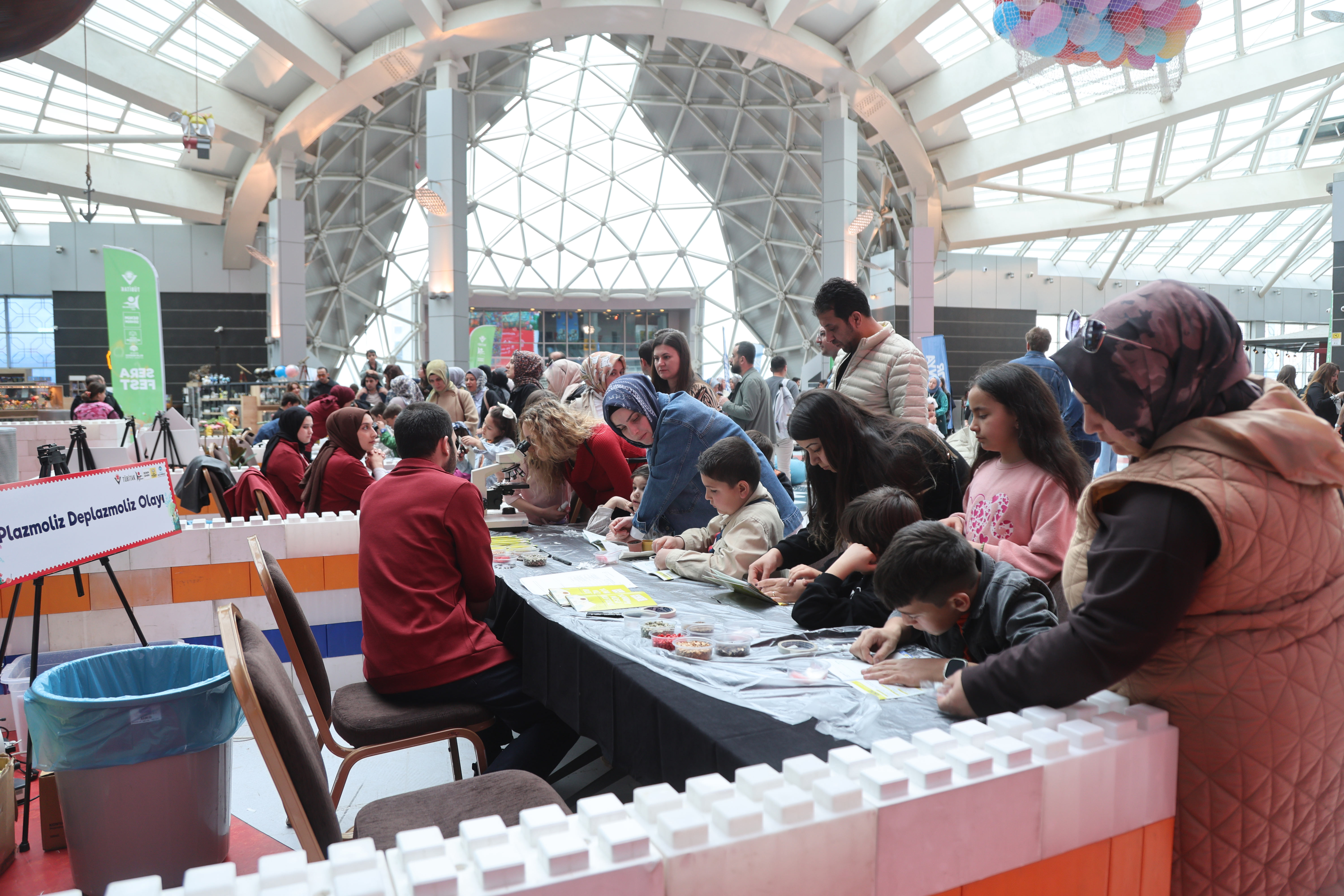 KONYA BİLİM MERKEZİ “SERAFEST” İLE ÇOCUKLARI BİLİM VE DOĞAYLA BULUŞTURUYOR