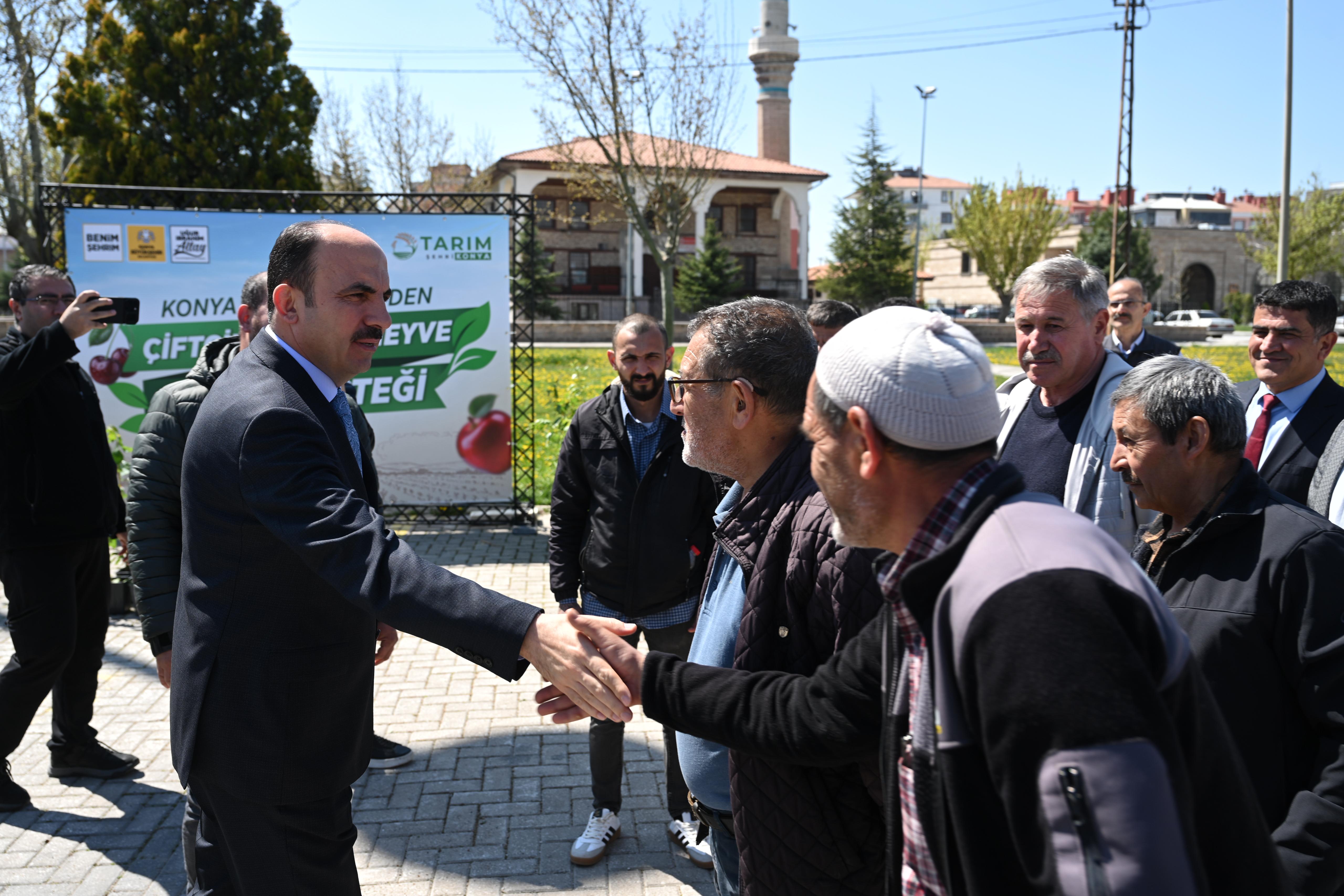 BAŞKAN ALTAY: “BU YIL ÇİFTÇİMİZE 31.420 MEYVE FİDANI DESTEĞİNDE BULUNDUK”