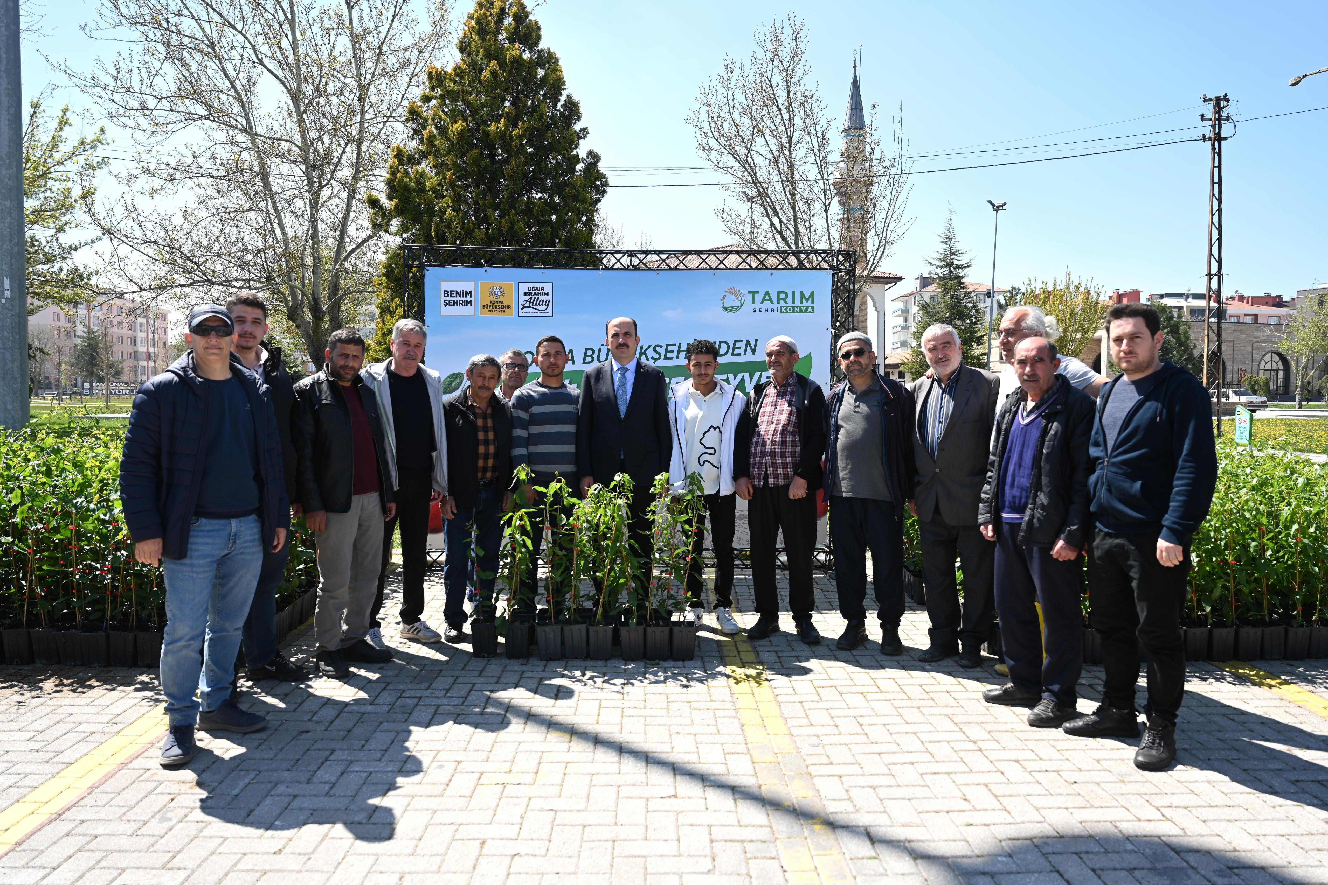 BAŞKAN ALTAY: “BU YIL ÇİFTÇİMİZE 31.420 MEYVE FİDANI DESTEĞİNDE BULUNDUK”