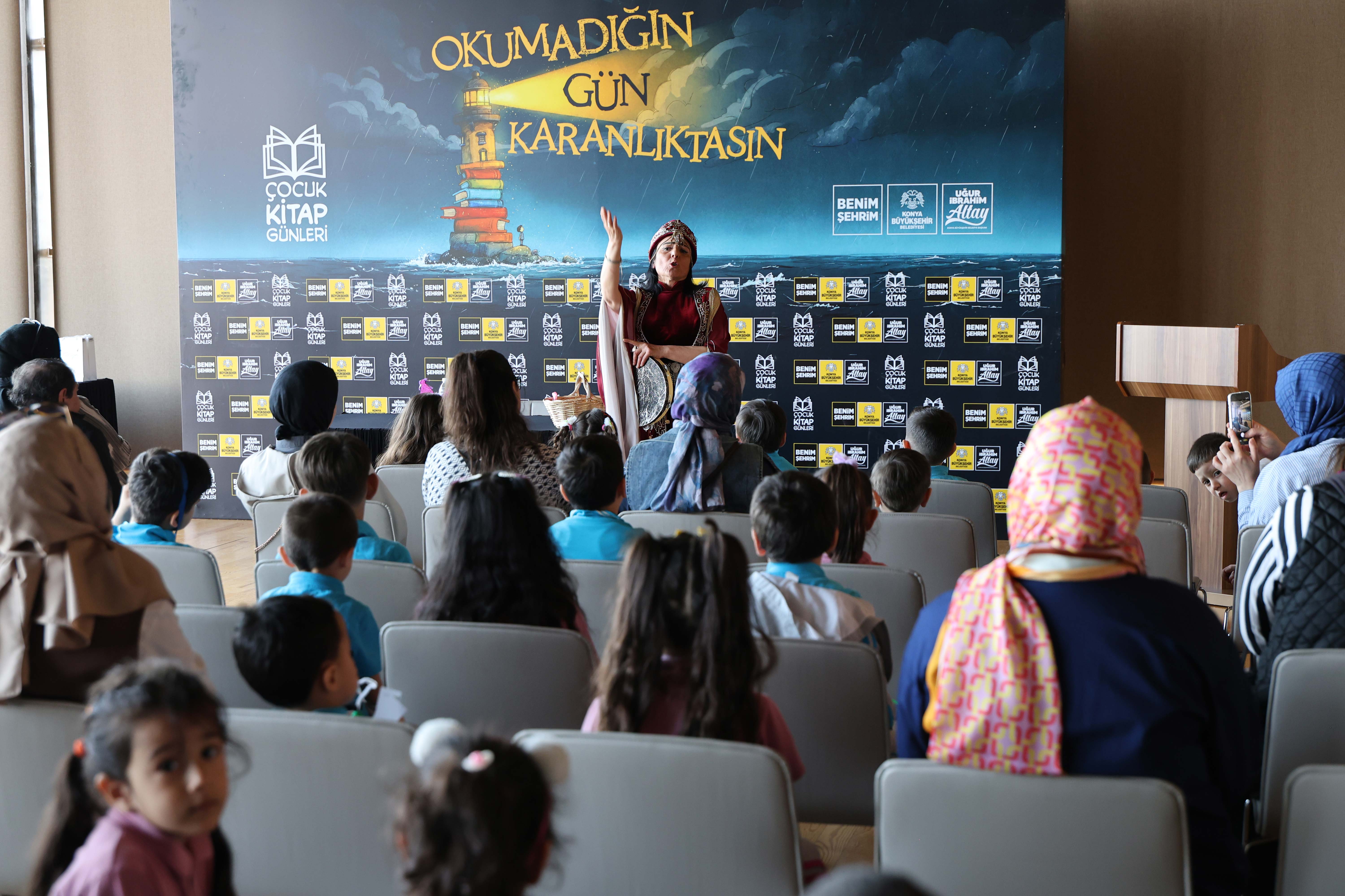 KONYA’DA “2. ÇOCUK KİTAP GÜNLERİ” COŞKUSU SÜRÜYOR