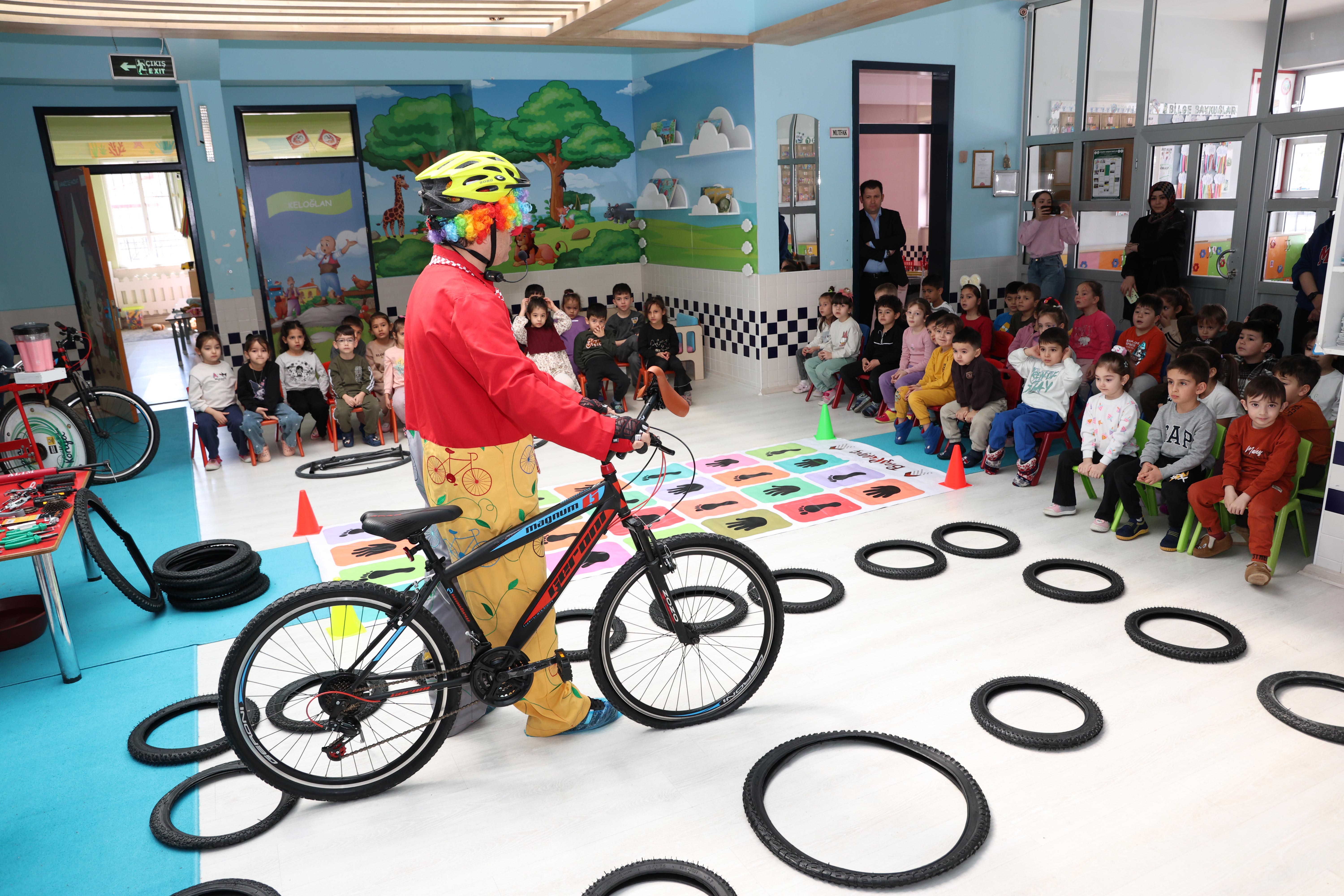 BAŞKAN ALTAY: “ÇOCUKLARIMIZDA BİSİKLETLİ YAŞAM KÜLTÜRÜNÜ YAYGINLAŞTIRMAK İÇİN ÇALIŞIYORUZ”