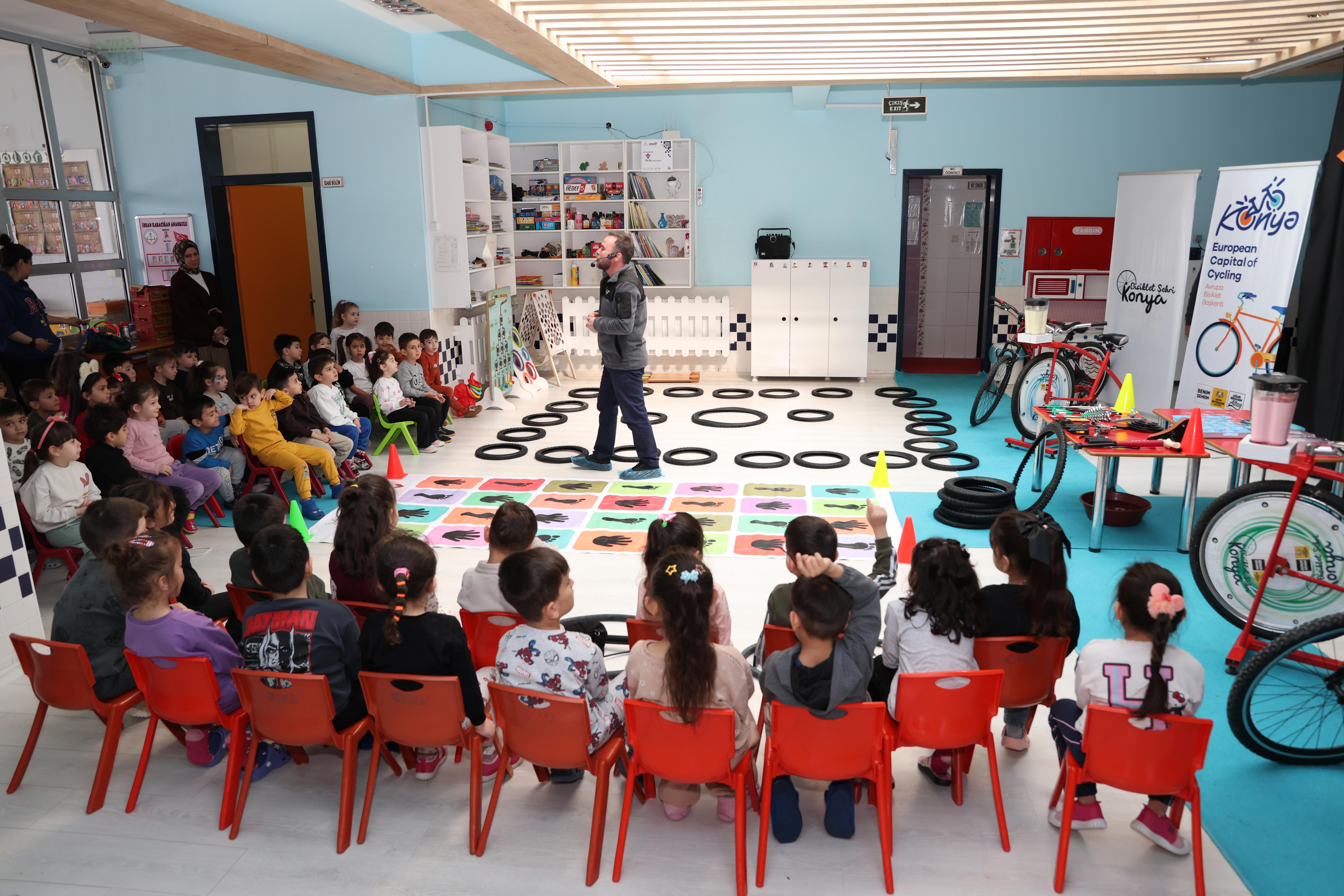 BAŞKAN ALTAY: “ÇOCUKLARIMIZDA BİSİKLETLİ YAŞAM KÜLTÜRÜNÜ YAYGINLAŞTIRMAK İÇİN ÇALIŞIYORUZ”