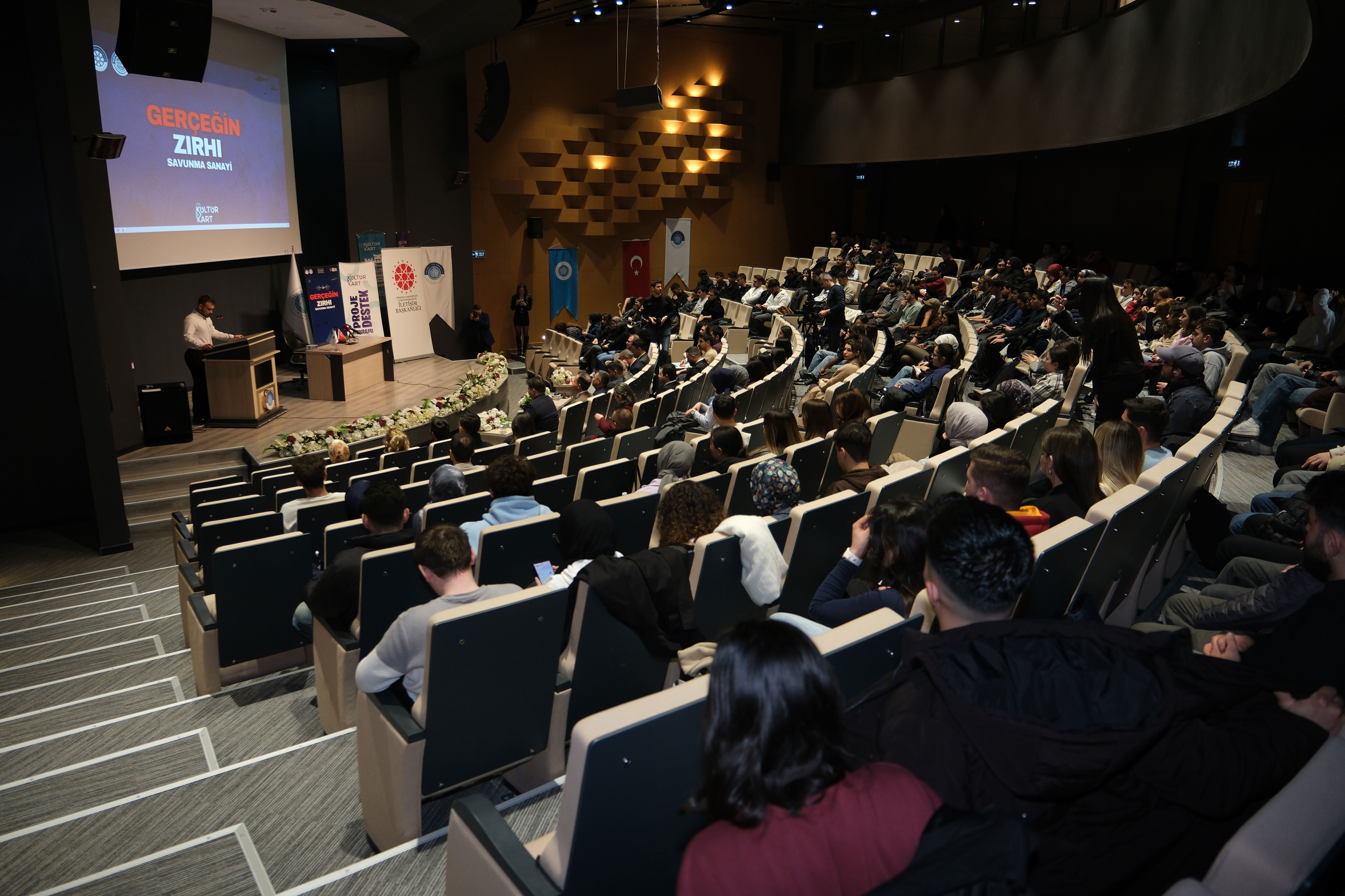 GENÇ KÜLTÜR KARTIN “GERÇEĞİN ZIRHI: SAVUNMA SANAYİ” PROJESİ GENÇLERLE BULUŞTU