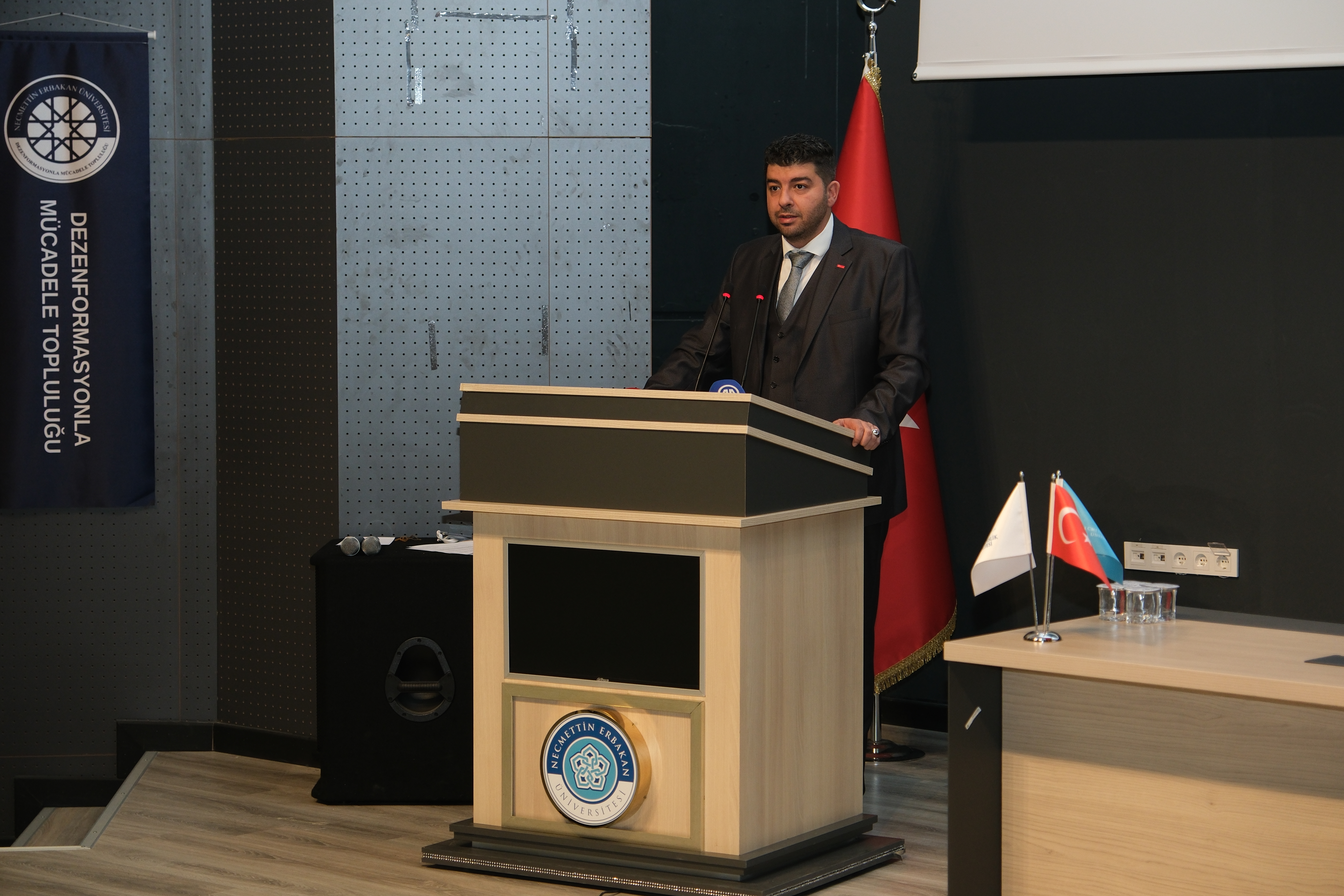 GENÇ KÜLTÜR KARTIN “GERÇEĞİN ZIRHI: SAVUNMA SANAYİ” PROJESİ GENÇLERLE BULUŞTU