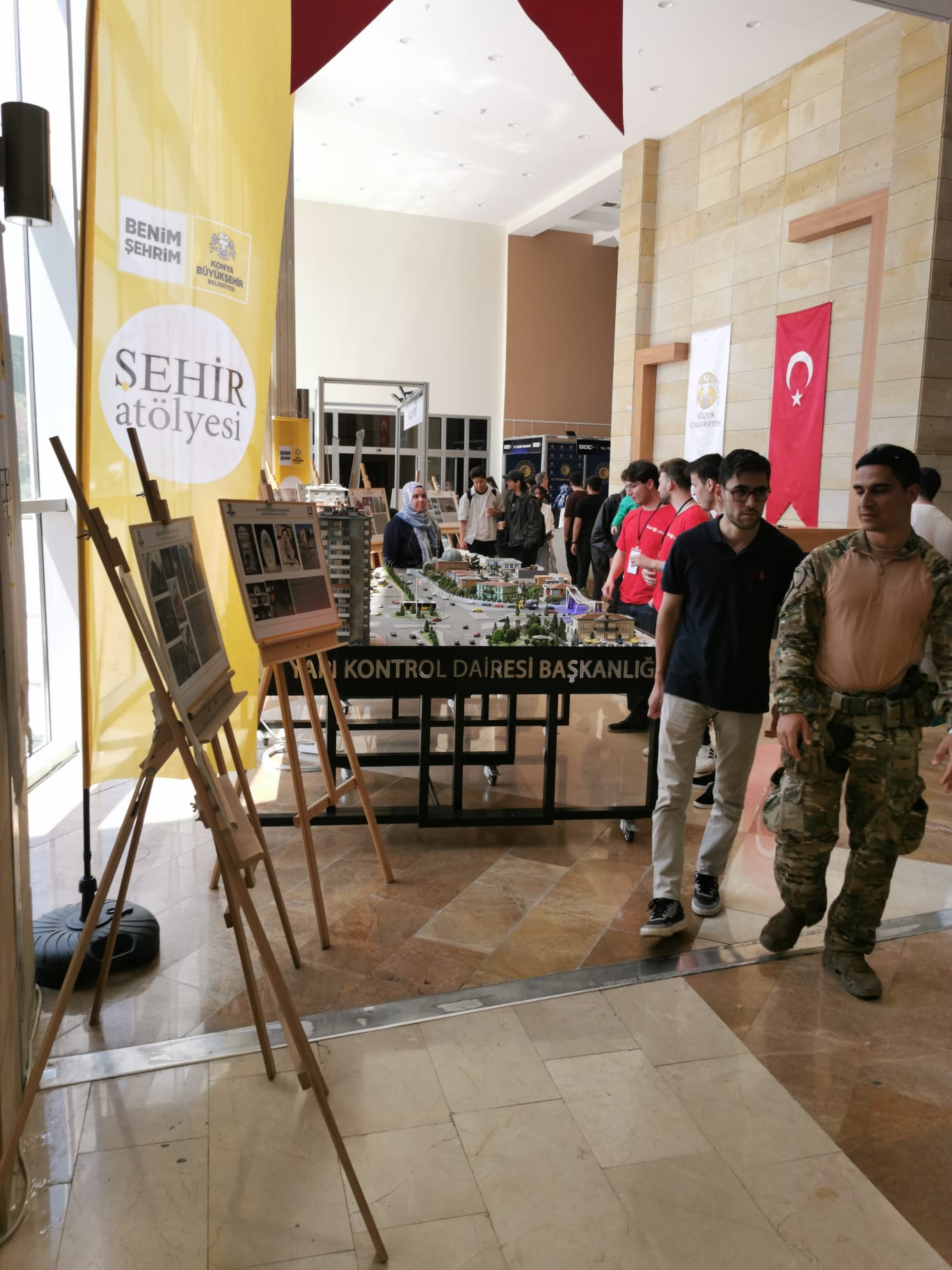 BÜYÜKŞEHİR ŞEHİR ESTETİĞİ ATÖLYESİ BÖLGESEL KARİYER FUARI’NA KATILDI