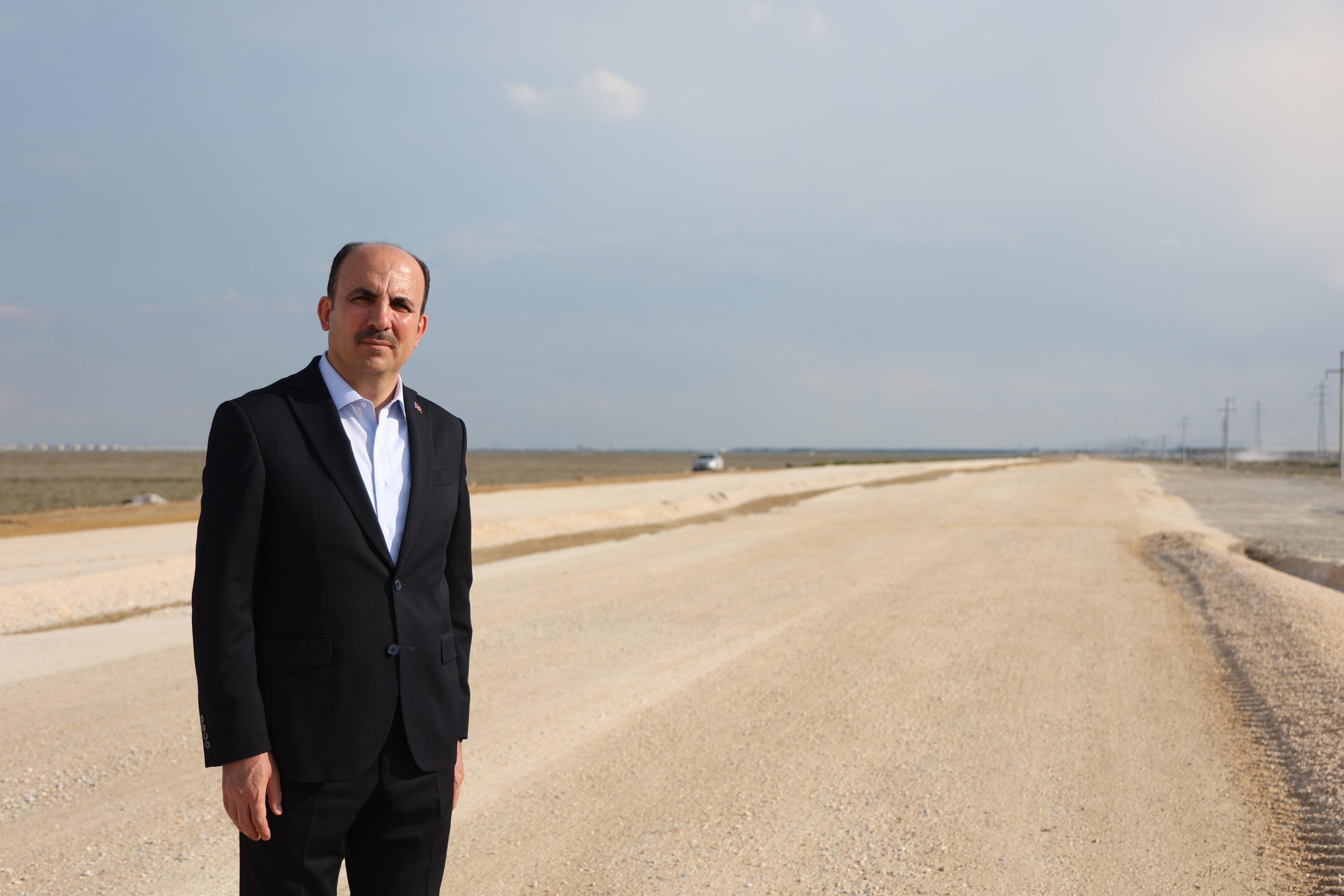 BAŞKAN ALTAY, SANAYİ BÖLGESİNDE TRAFİK YÜKÜNÜ RAHATLATACAK 15 KİLOMETRELİK İKİ YENİ CADDEDE İNCELEMELERDE BULUNDU