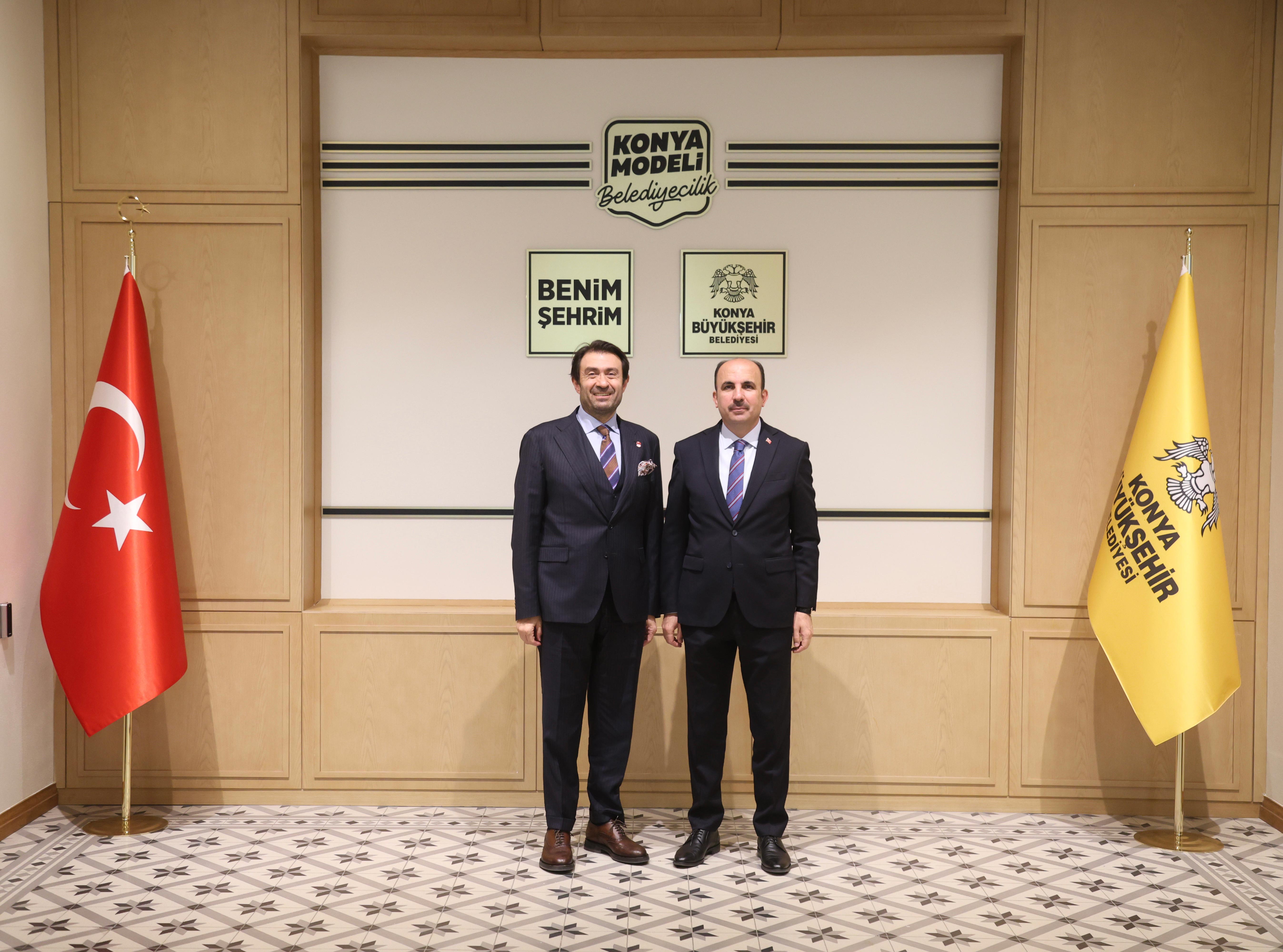 TÜRKİYE GÜREŞ FEDERASYONU BAŞKANI AKGÜL, MİLLİ OLİMPİYAT KOMİTESİ BAŞKANI ÇAKIR VE MİLLİ GÜREŞÇİ KAYAALP BAŞKAN ALTAY’I ZİYARET ETTİ