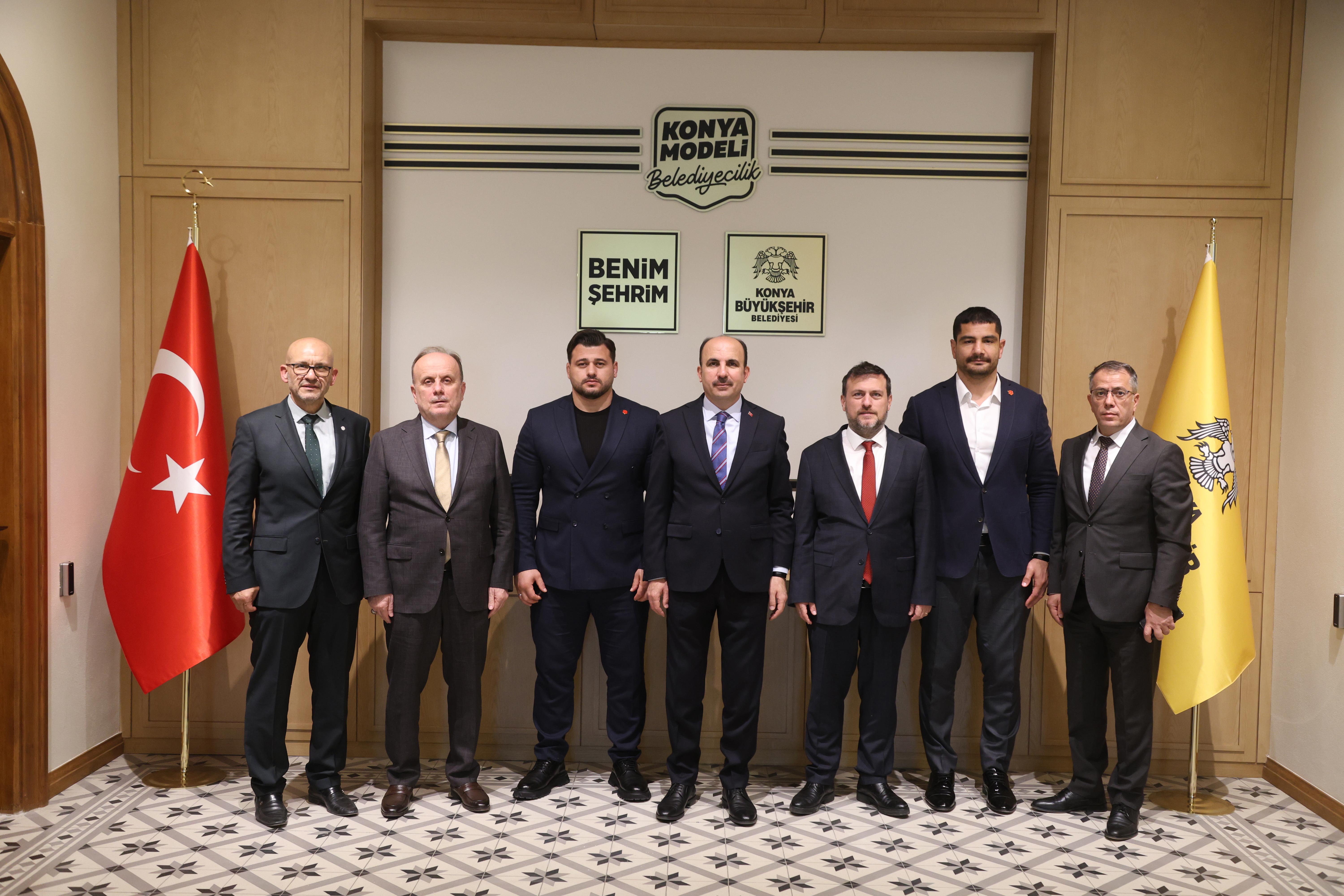 TÜRKİYE GÜREŞ FEDERASYONU BAŞKANI AKGÜL, MİLLİ OLİMPİYAT KOMİTESİ BAŞKANI ÇAKIR VE MİLLİ GÜREŞÇİ KAYAALP BAŞKAN ALTAY’I ZİYARET ETTİ