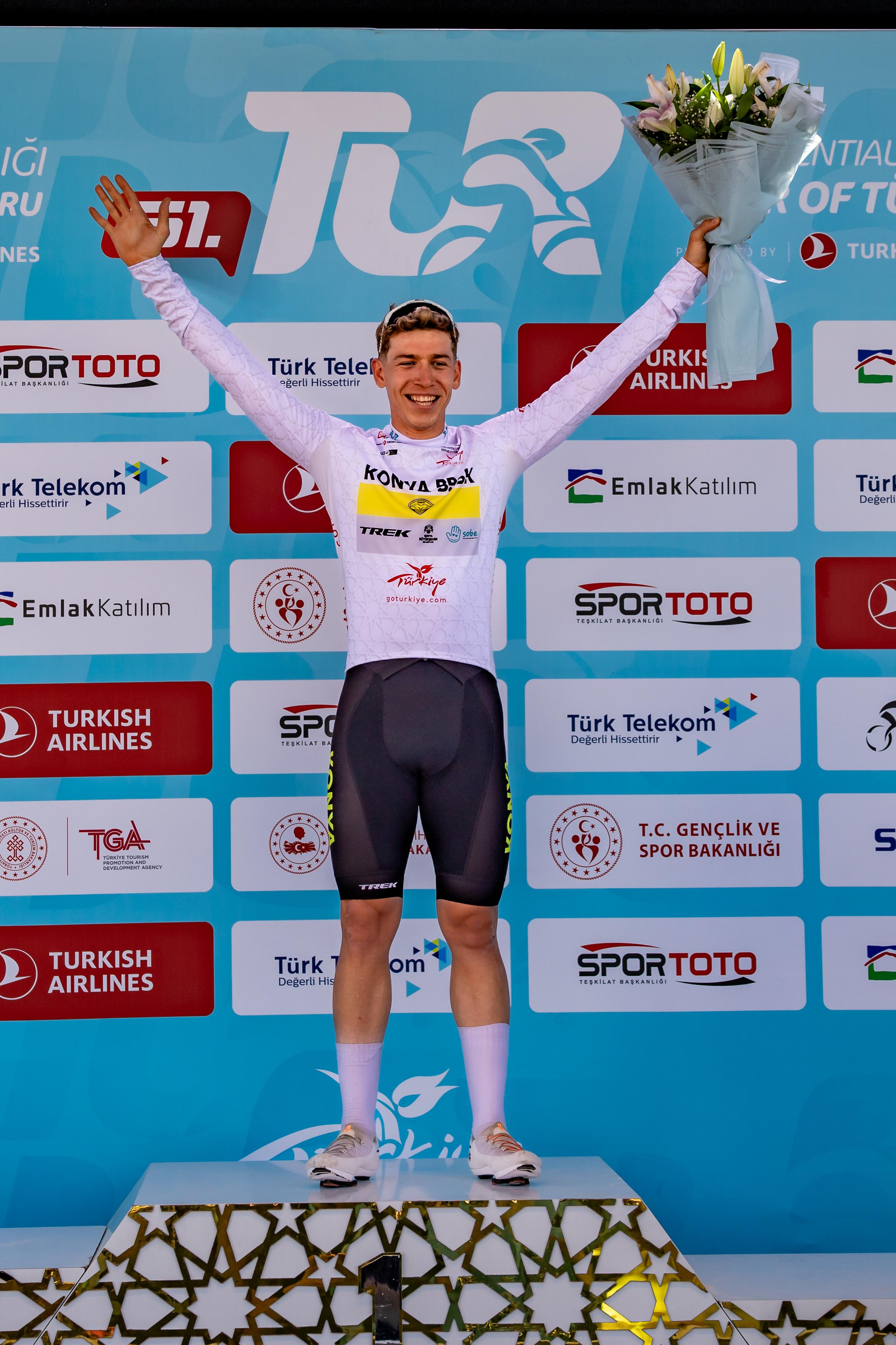 BÜYÜKŞEHİRLİ MUSTAFA TARAKÇI, 61. CUMHURBAŞKANLIĞI TÜRKİYE BİSİKLET TURU’NDA GURURLANDIRDI