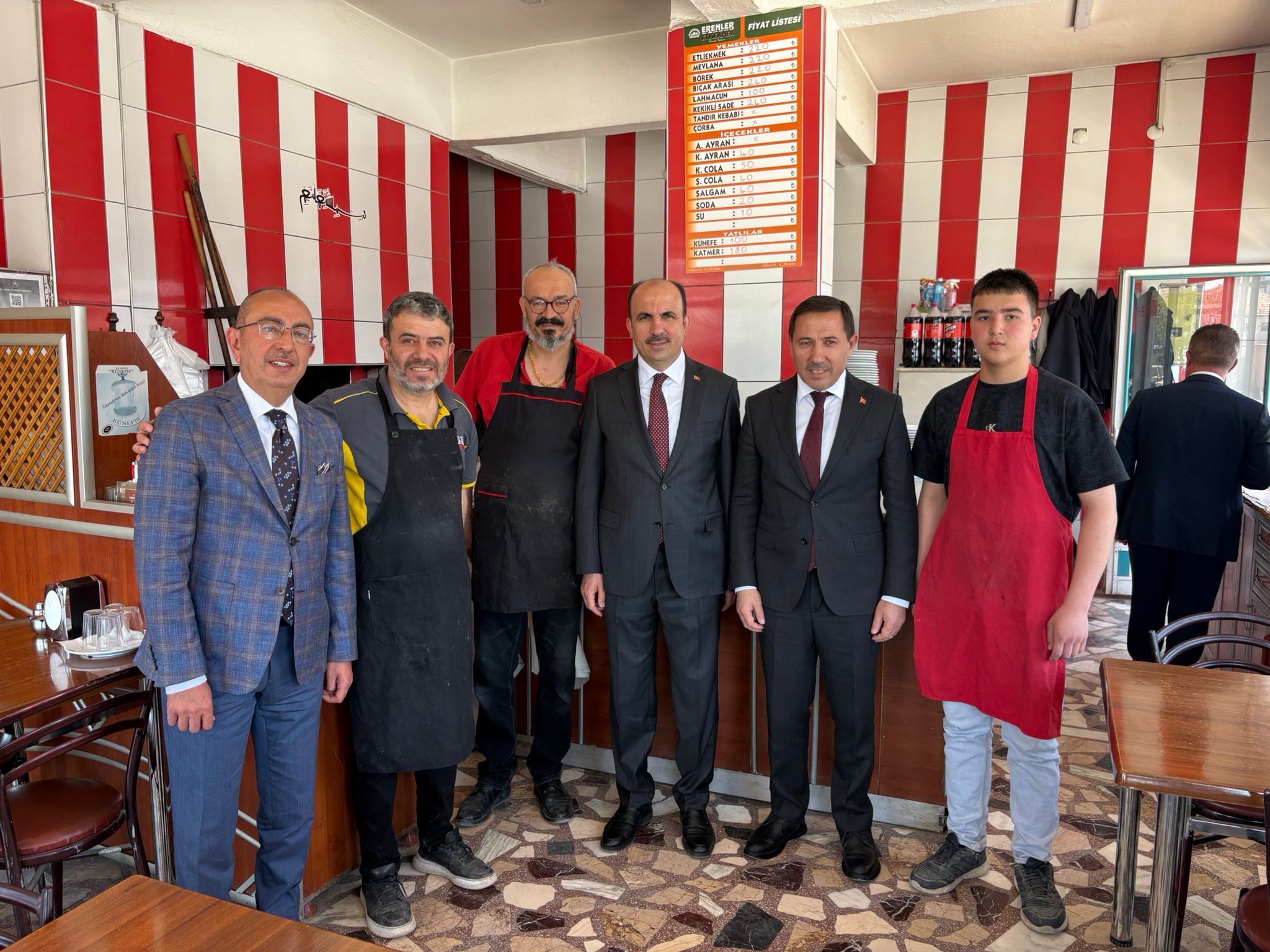 BAŞKAN ALTAY, BAŞKAN KILCA, BAŞKAN KAVUŞ, KARAMAN CADDESİ’NDE ESNAF VE VATANDAŞLARLA BULUŞTU