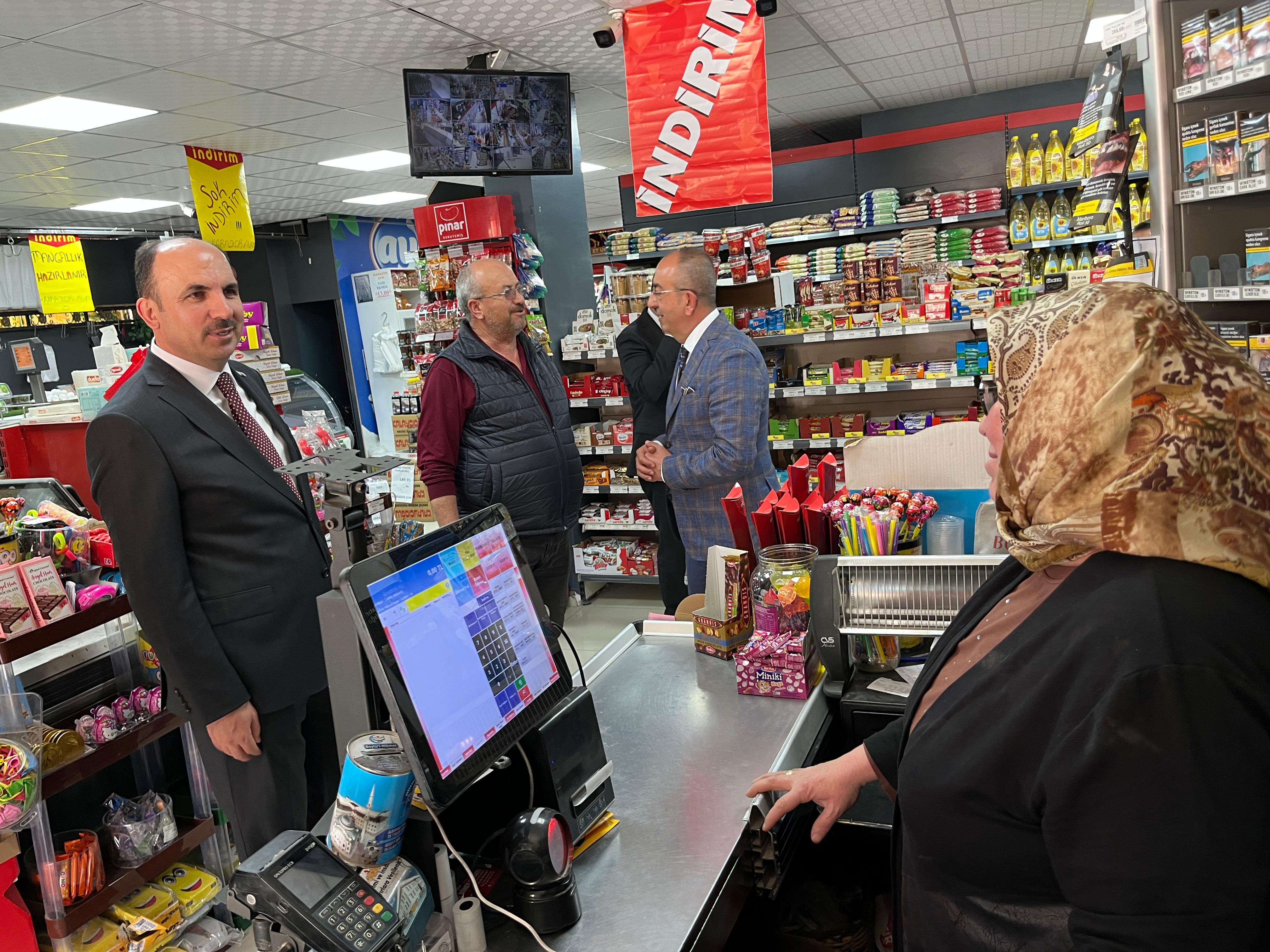 BAŞKAN ALTAY, BAŞKAN KILCA, BAŞKAN KAVUŞ, KARAMAN CADDESİ’NDE ESNAF VE VATANDAŞLARLA BULUŞTU