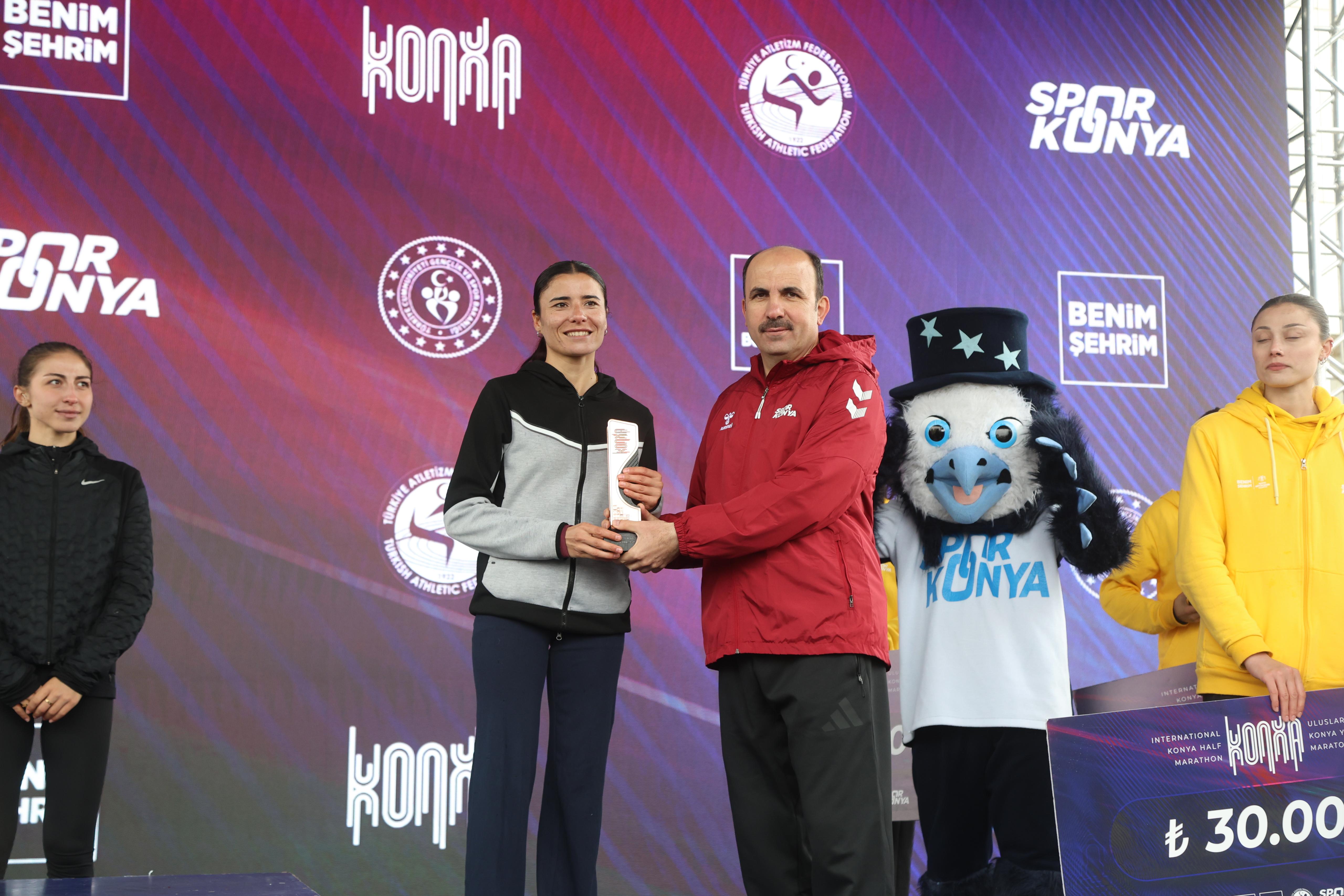 5. ULUSLARARASI KONYA YARI MARATONU’NDA DÜNYANIN RİTMİ KONYA’DA ATTI
