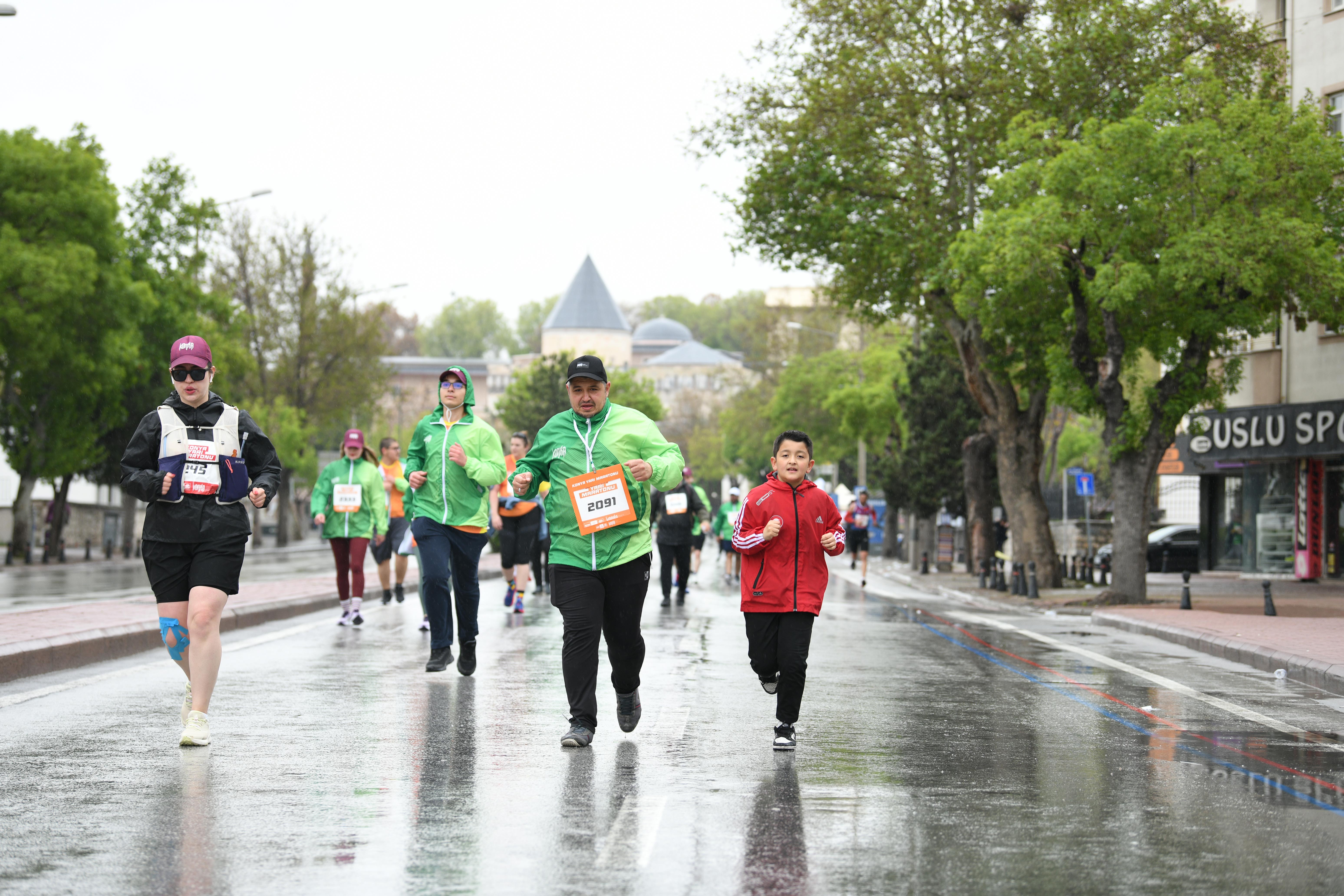 5. ULUSLARARASI KONYA YARI MARATONU’NDA DÜNYANIN RİTMİ KONYA’DA ATTI
