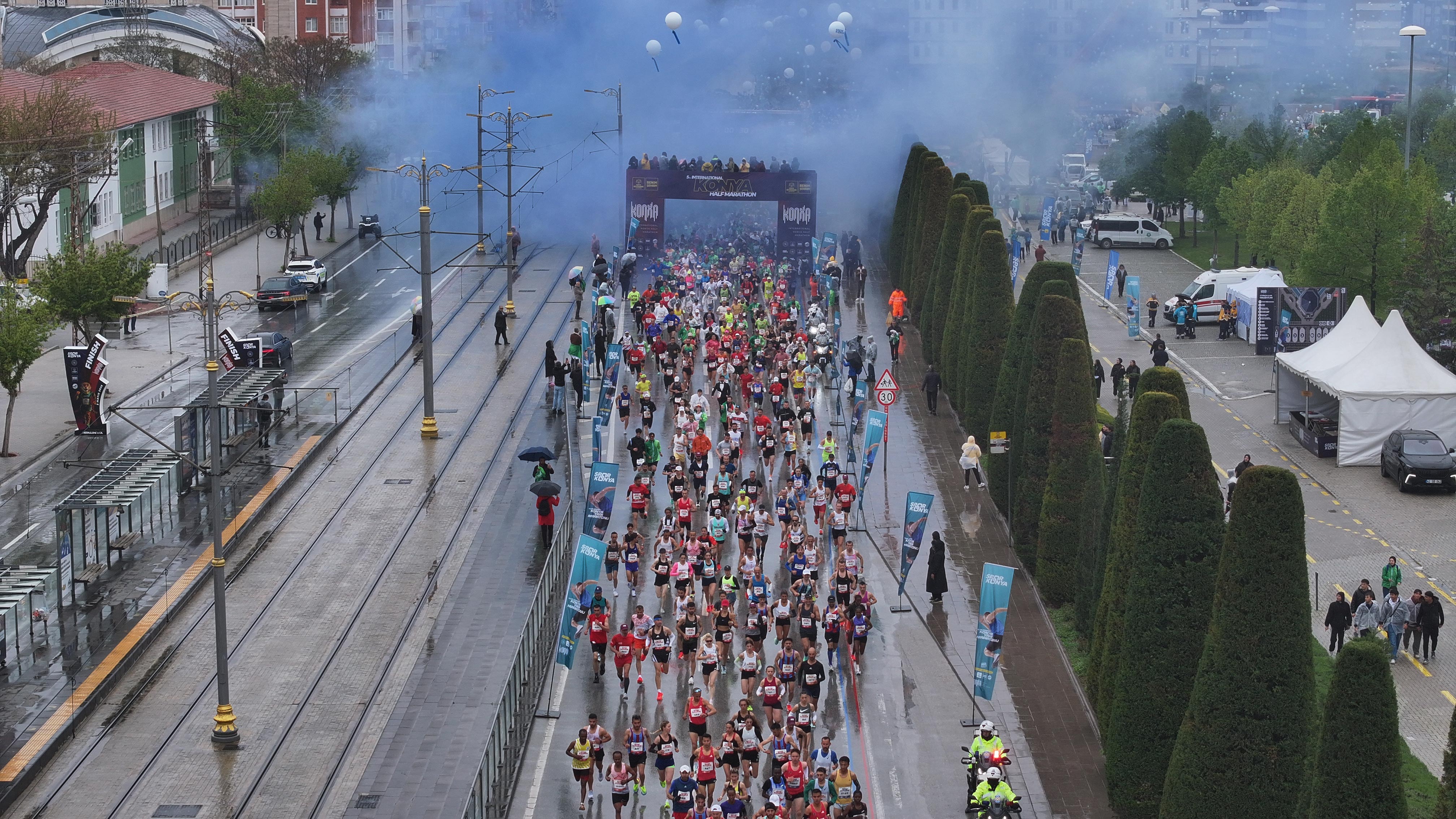 5. ULUSLARARASI KONYA YARI MARATONU’NDA DÜNYANIN RİTMİ KONYA’DA ATTI