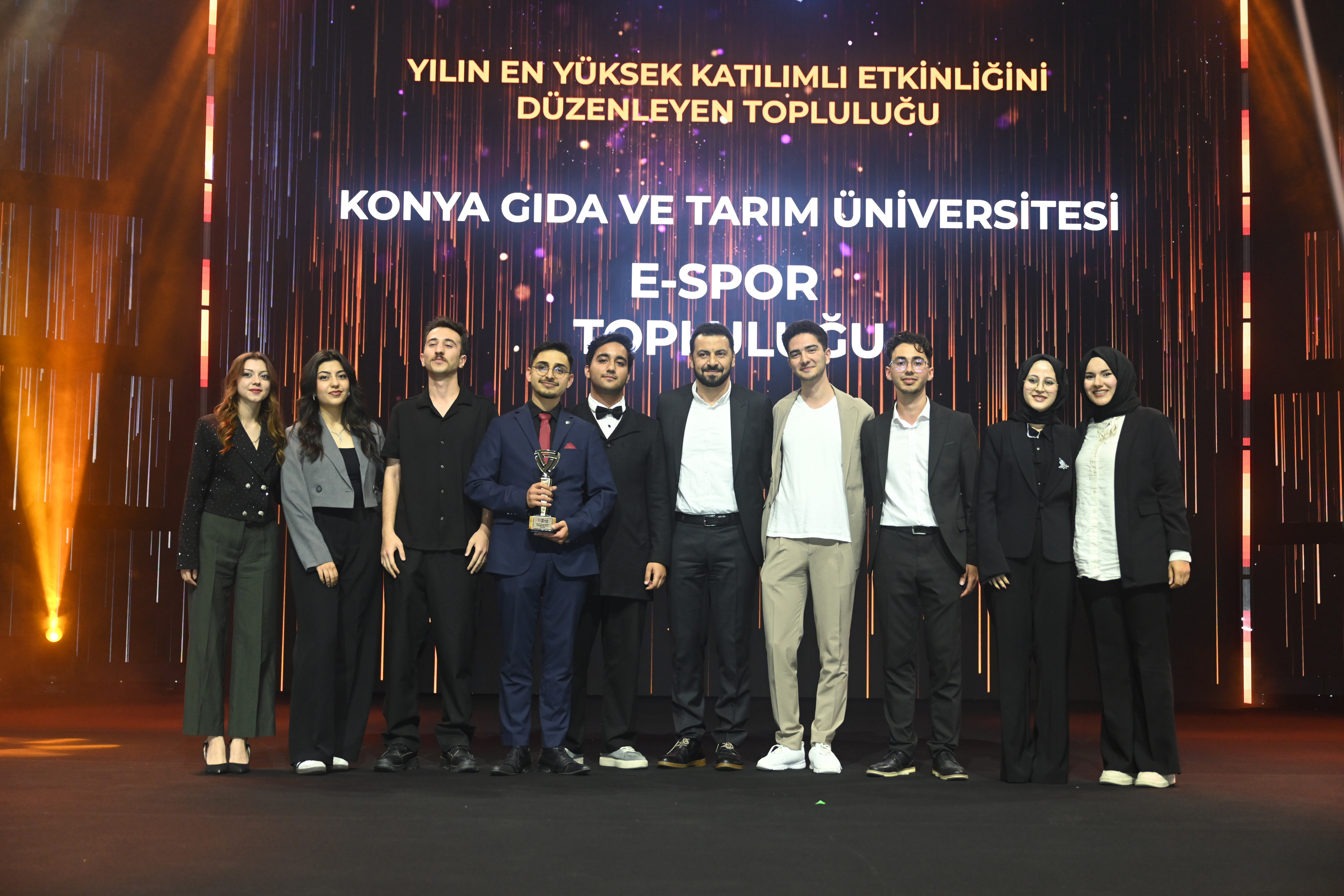 2. GENÇLİK MECLİSİ TOPLULUK ÖDÜLLERİ SAHİPLERİNİ BULDU