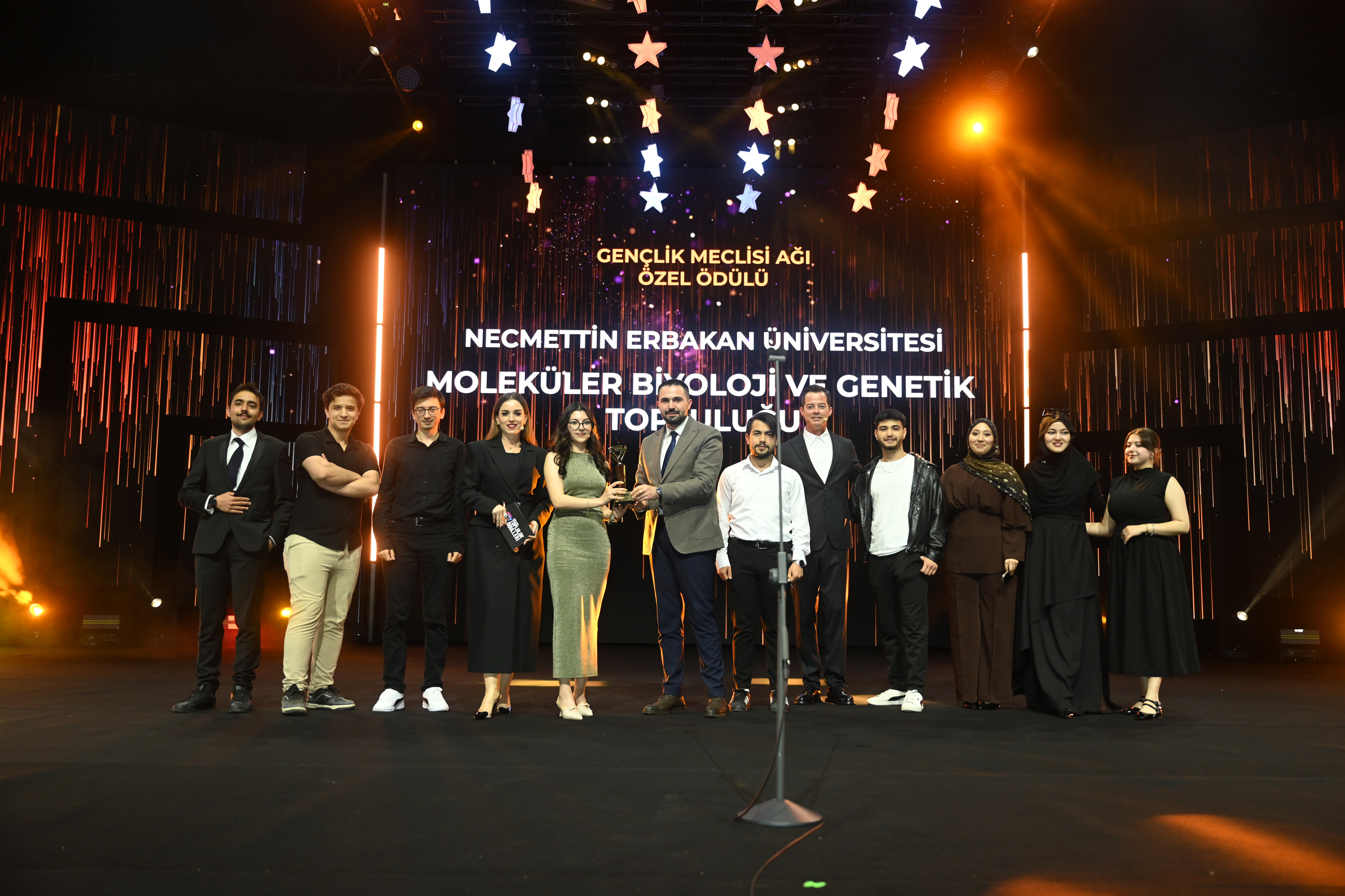 2. GENÇLİK MECLİSİ TOPLULUK ÖDÜLLERİ SAHİPLERİNİ BULDU