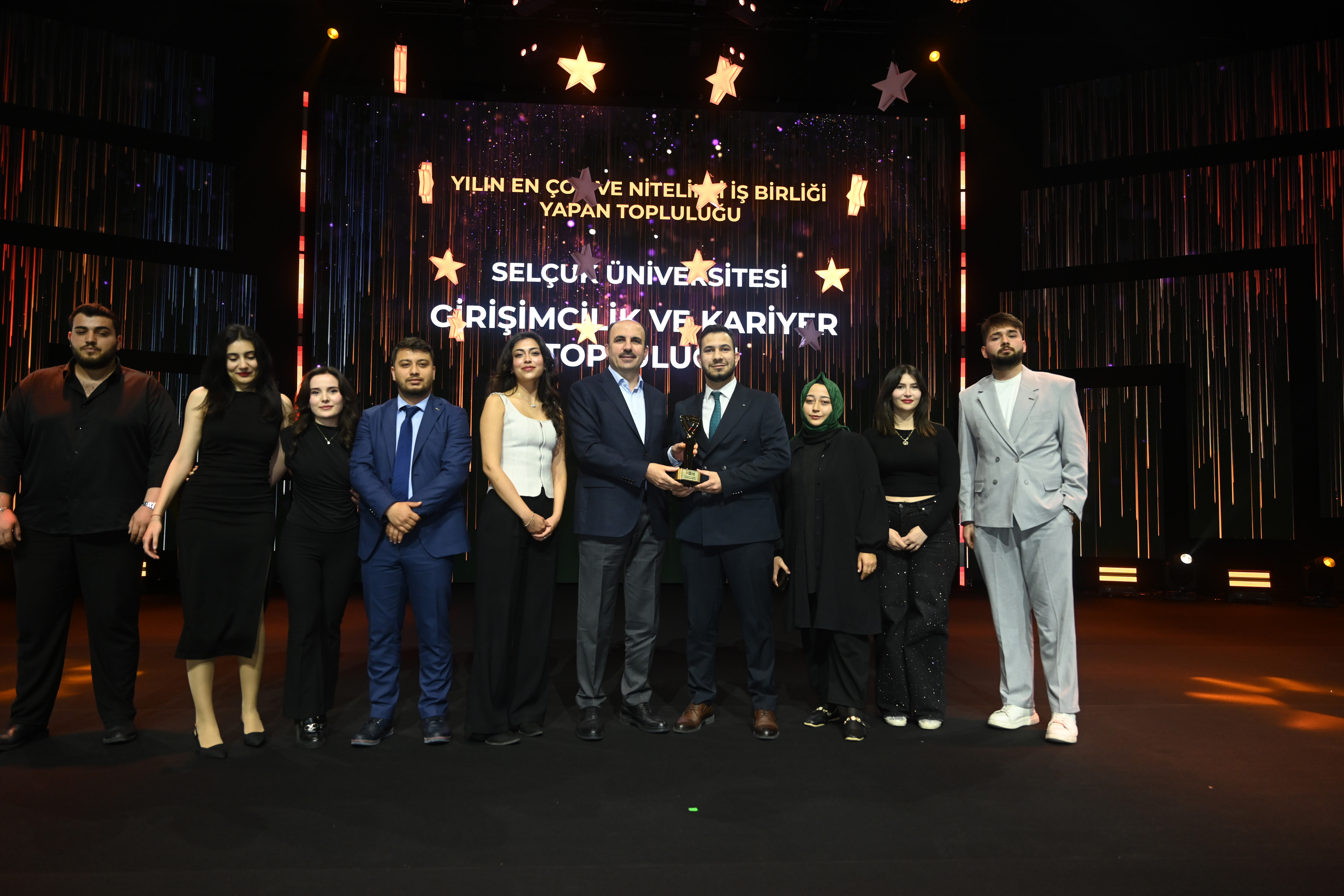 2. GENÇLİK MECLİSİ TOPLULUK ÖDÜLLERİ SAHİPLERİNİ BULDU