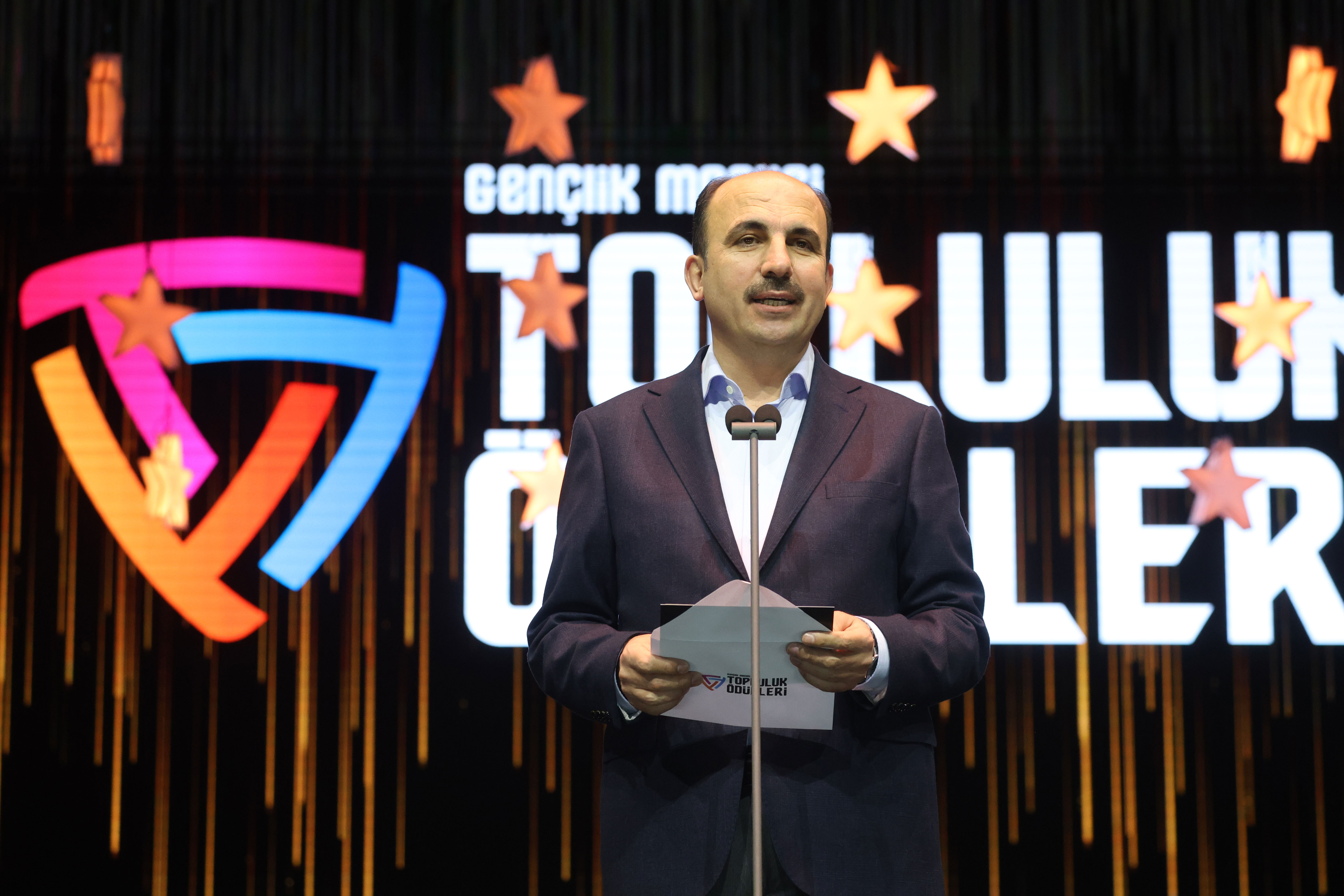 2. GENÇLİK MECLİSİ TOPLULUK ÖDÜLLERİ SAHİPLERİNİ BULDU