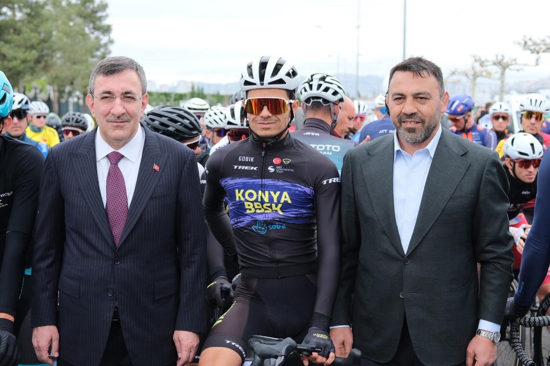 KONYA BÜYÜKŞEHİRLİ PEDALLAR, CUMHURBAŞKANLIĞI BİSİKLET TURU’NDA GÖZ DOLDURDU
