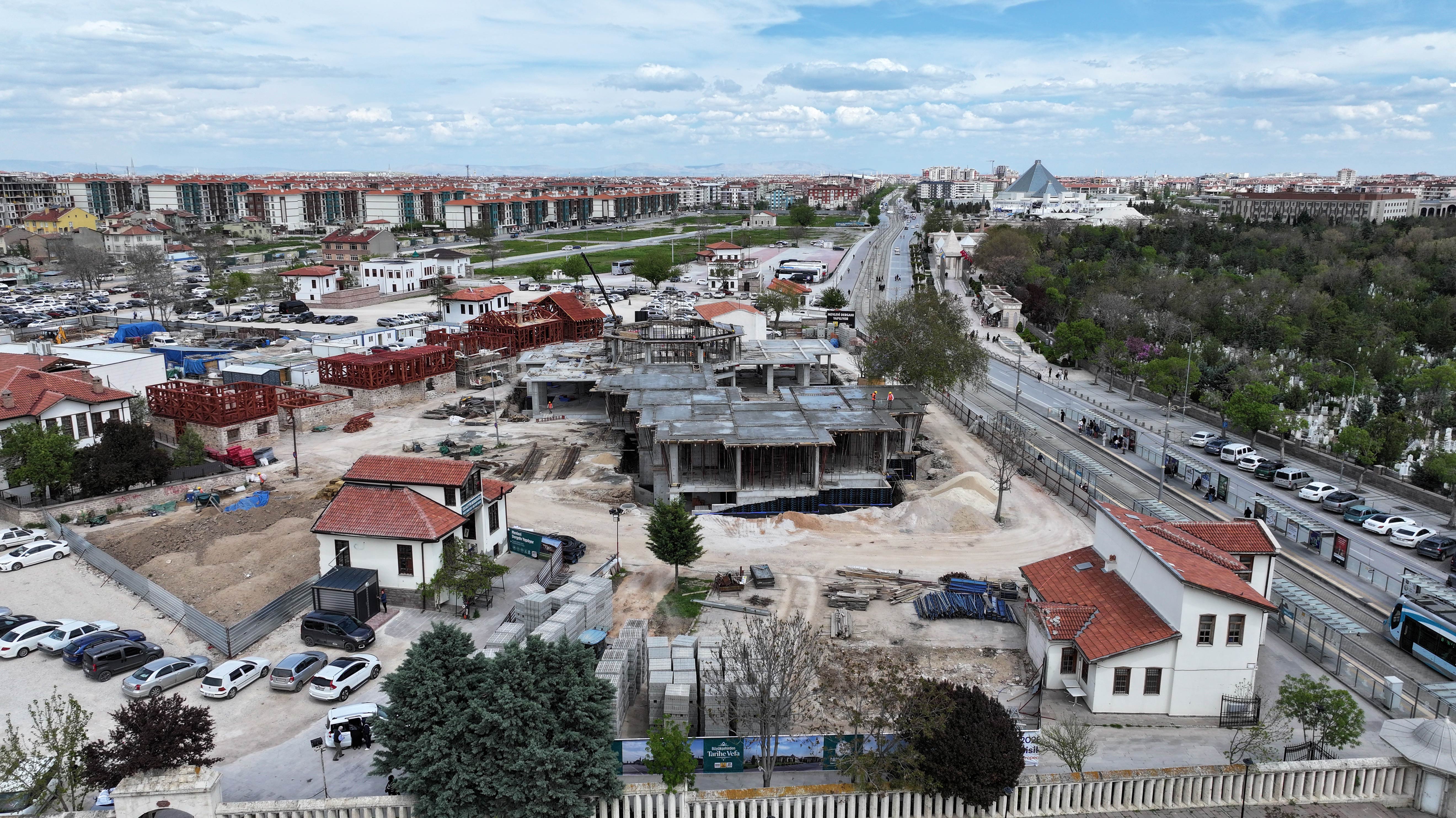 BAŞKAN ALTAY: “TÜRBE ARKASI KONYA'YA YAKIŞIR BİR HALE DÖNÜŞECEK”