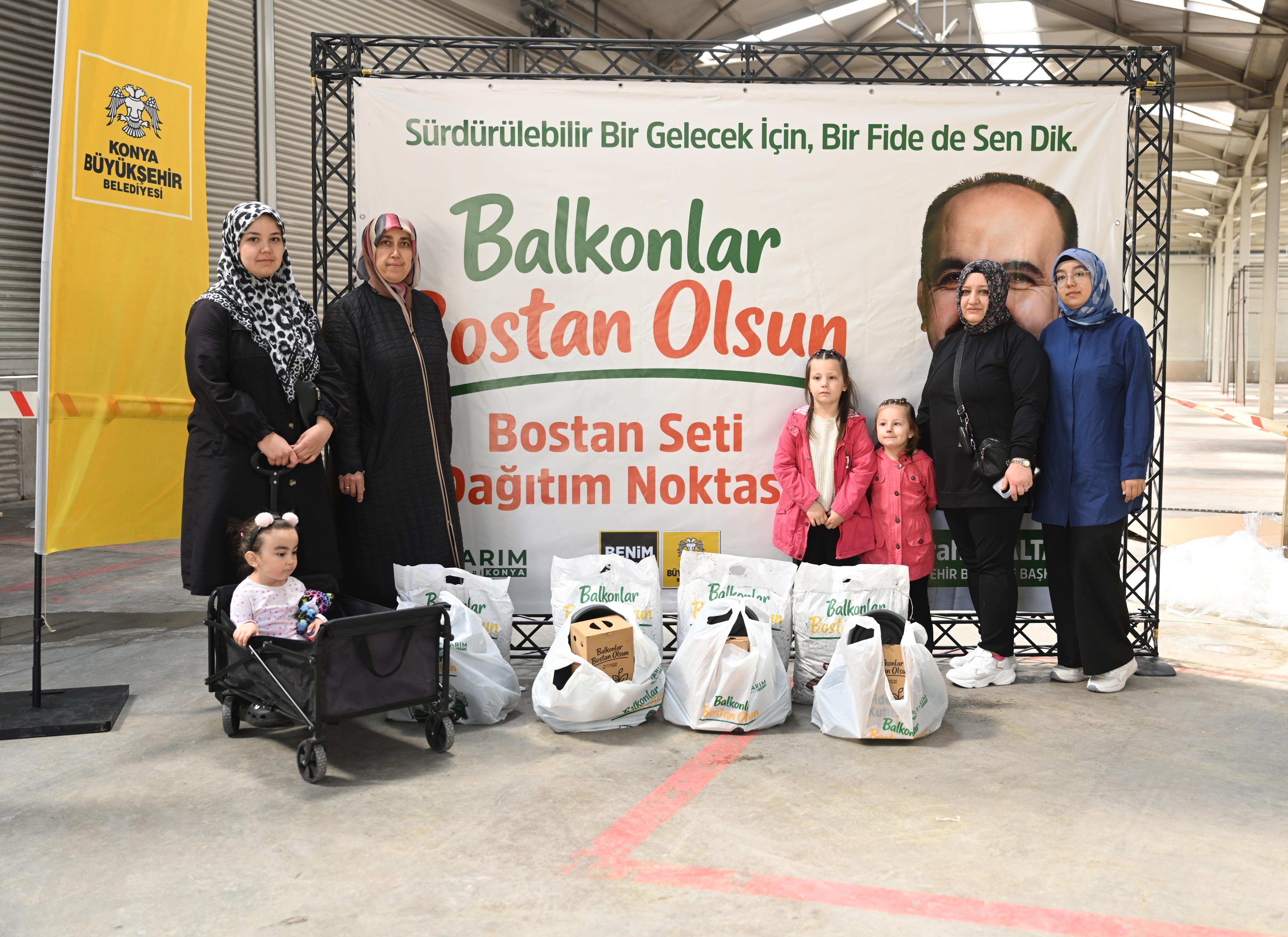 KONYA BÜYÜKŞEHİR “BALKONLAR BOSTAN OLSUN” PROJESİNDE BOSTAN SETLERİNİN DAĞITIMINA BAŞLADI