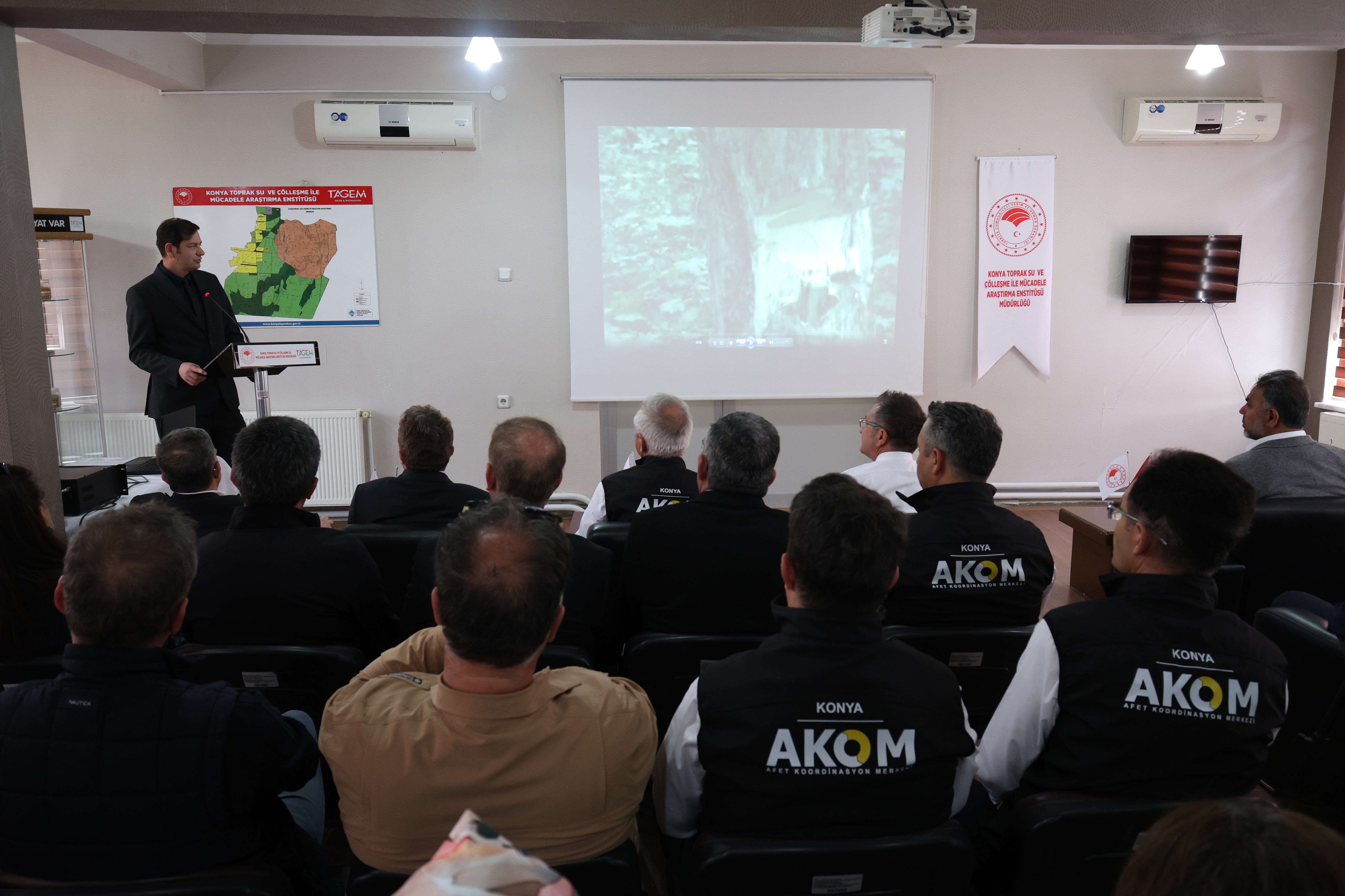 BÜYÜKŞEHİR ÖNCÜLÜĞÜNDE HAYATA GEÇECEK KONYA JEOPARK PROJESİ'NDE SAHA İNCELEMESİ YAPILDI