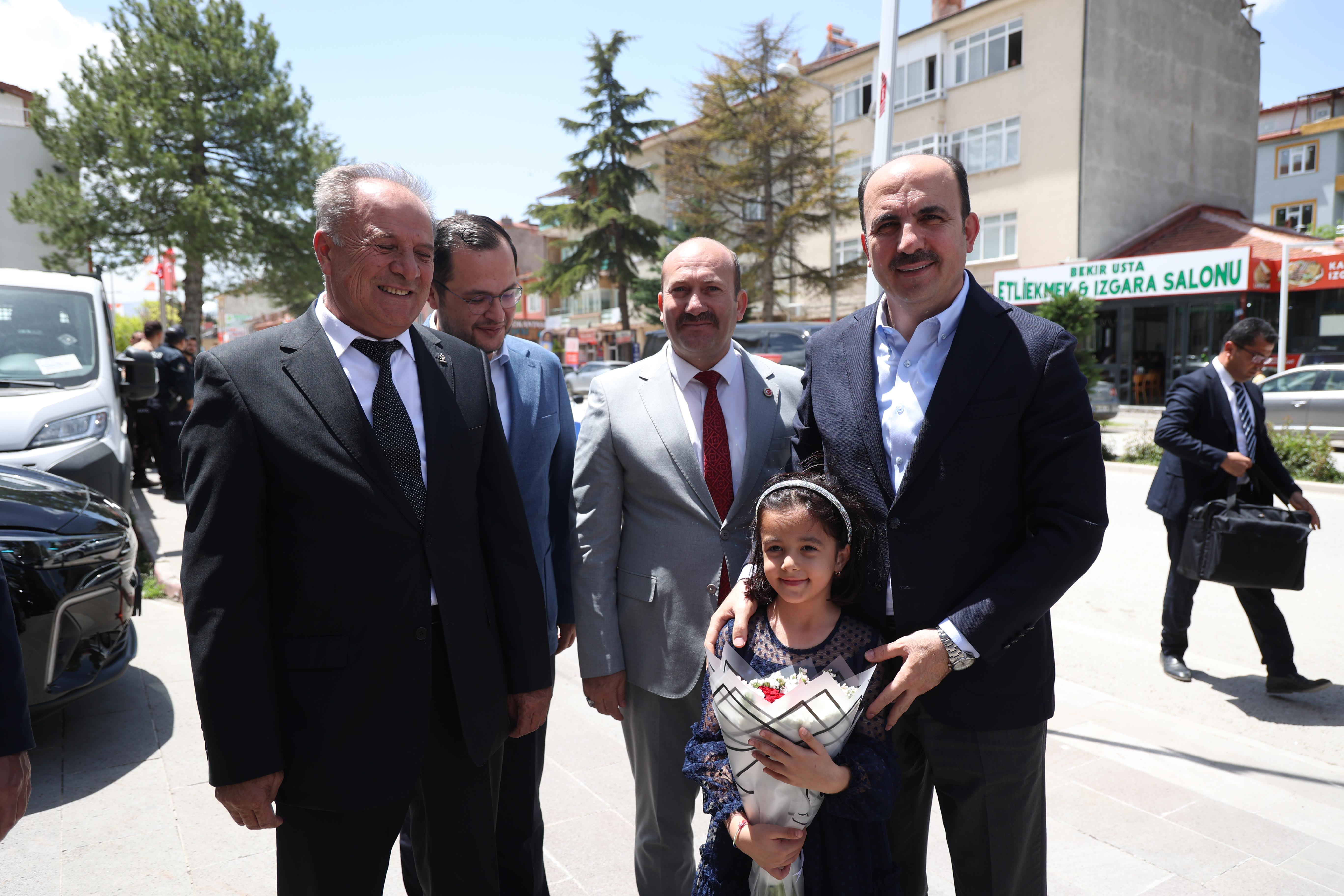 BAŞKAN ALTAY SARAYÖNÜ’NDE VATANDAŞLARLA BULUŞTU