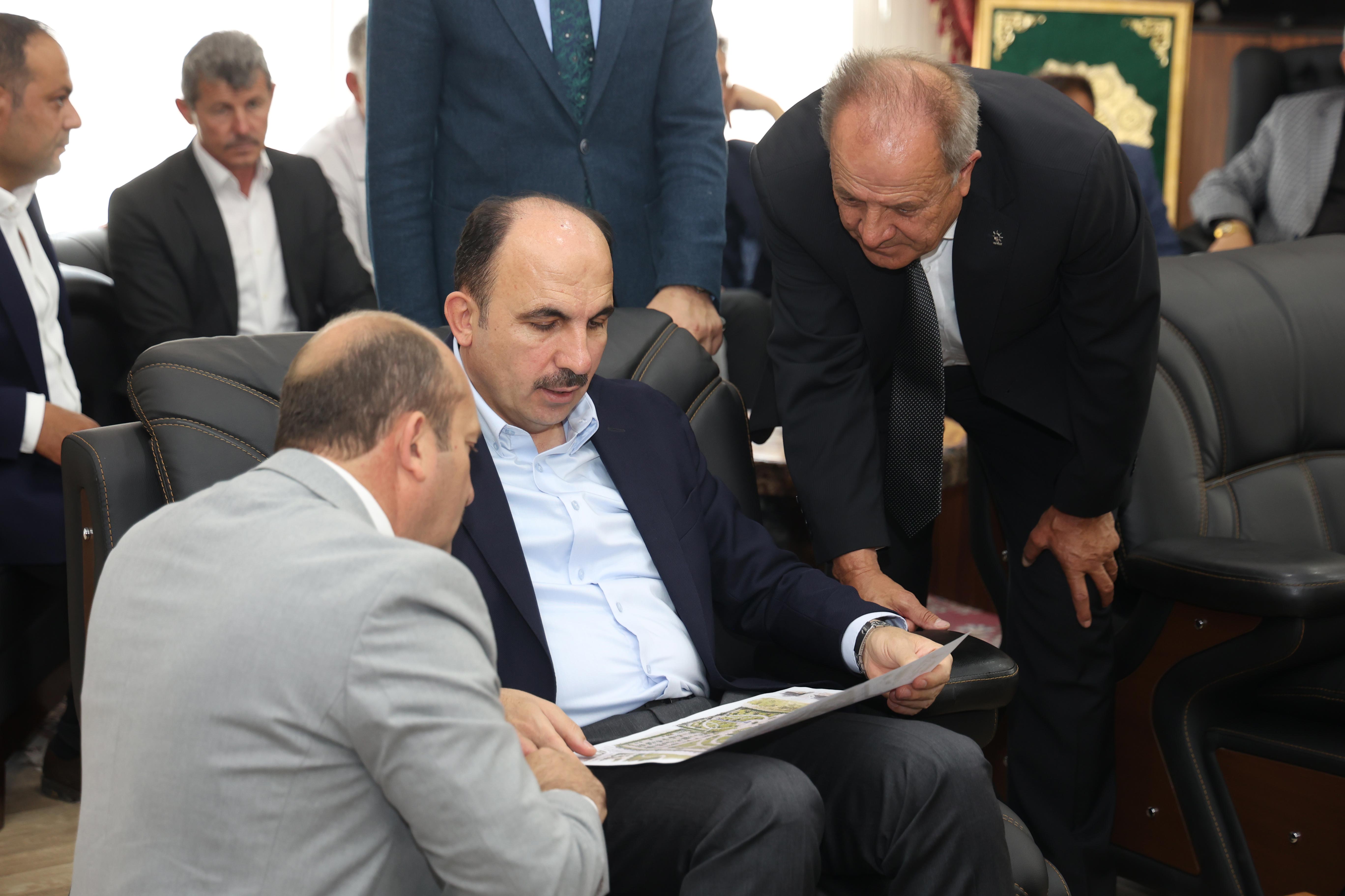 BAŞKAN ALTAY SARAYÖNÜ’NDE VATANDAŞLARLA BULUŞTU