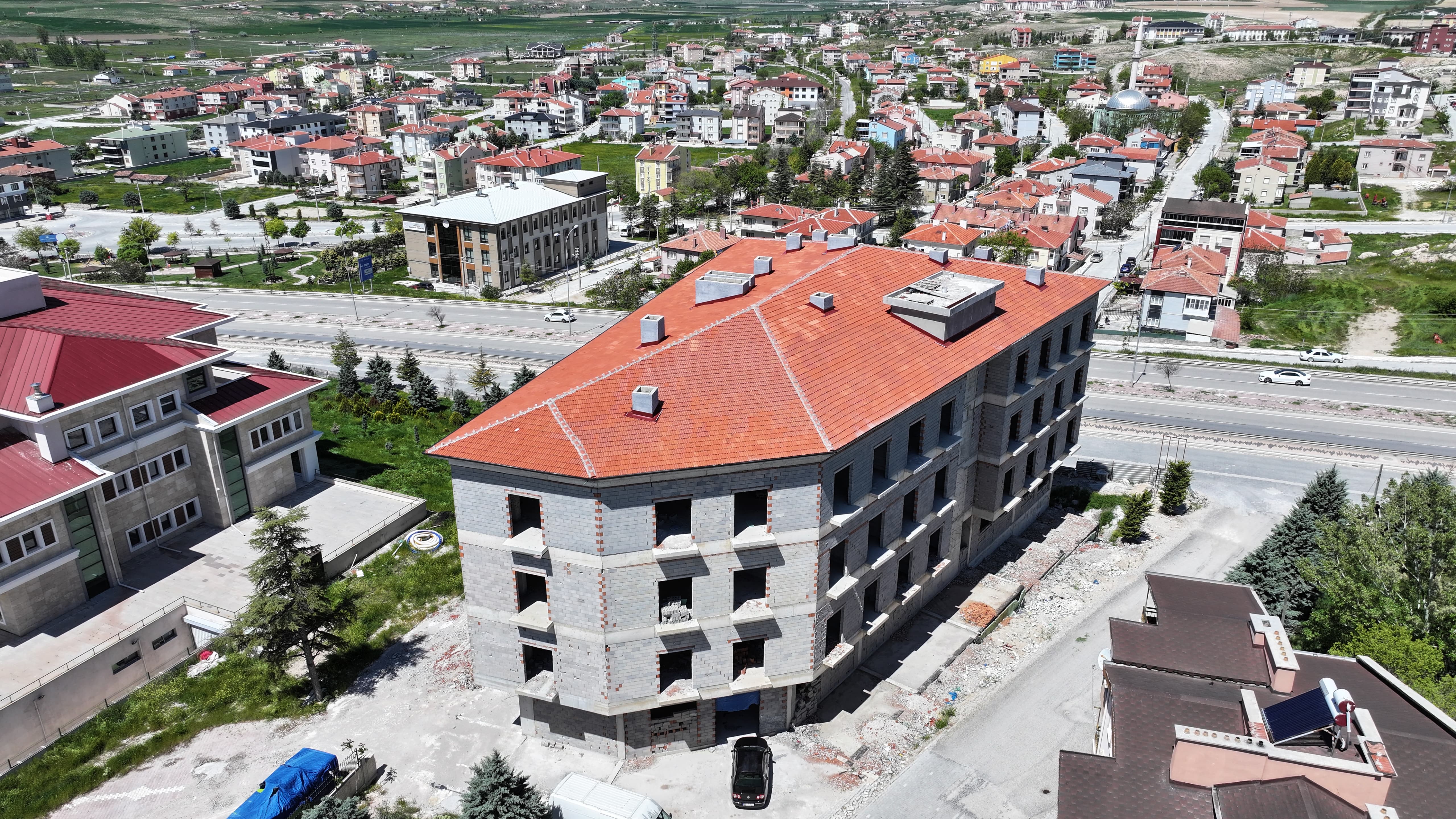 BAŞKAN ALTAY CİHANBEYLİ VE KULU’YU ZİYARET ETTİ, KULU İTFAİYE MERKEZİ’NİN TEMELİNİ ATTI