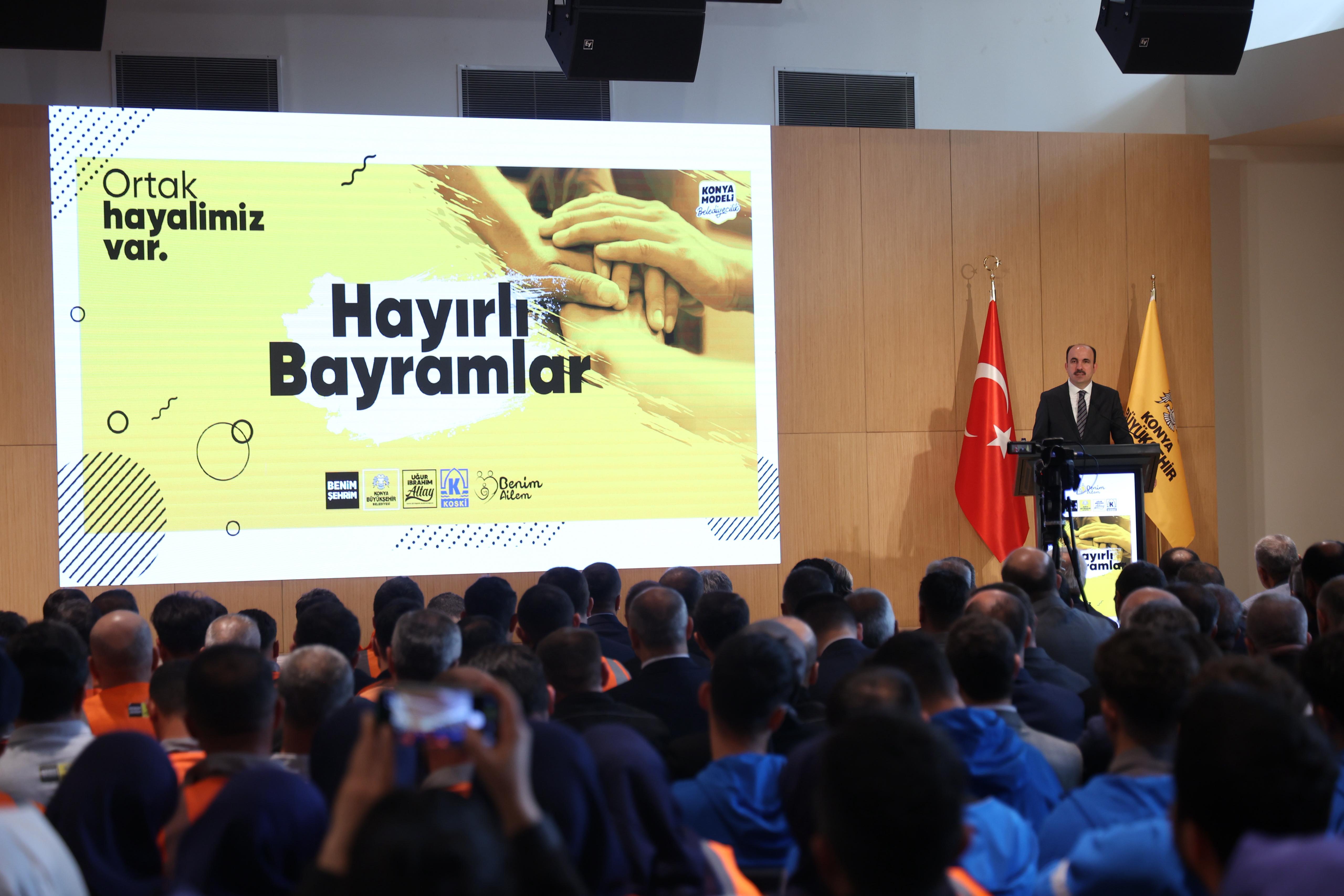 BAŞKAN ALTAY BÜYÜKŞEHİR VE KOSKİ PERSONELİYLE BAYRAMLAŞTI
