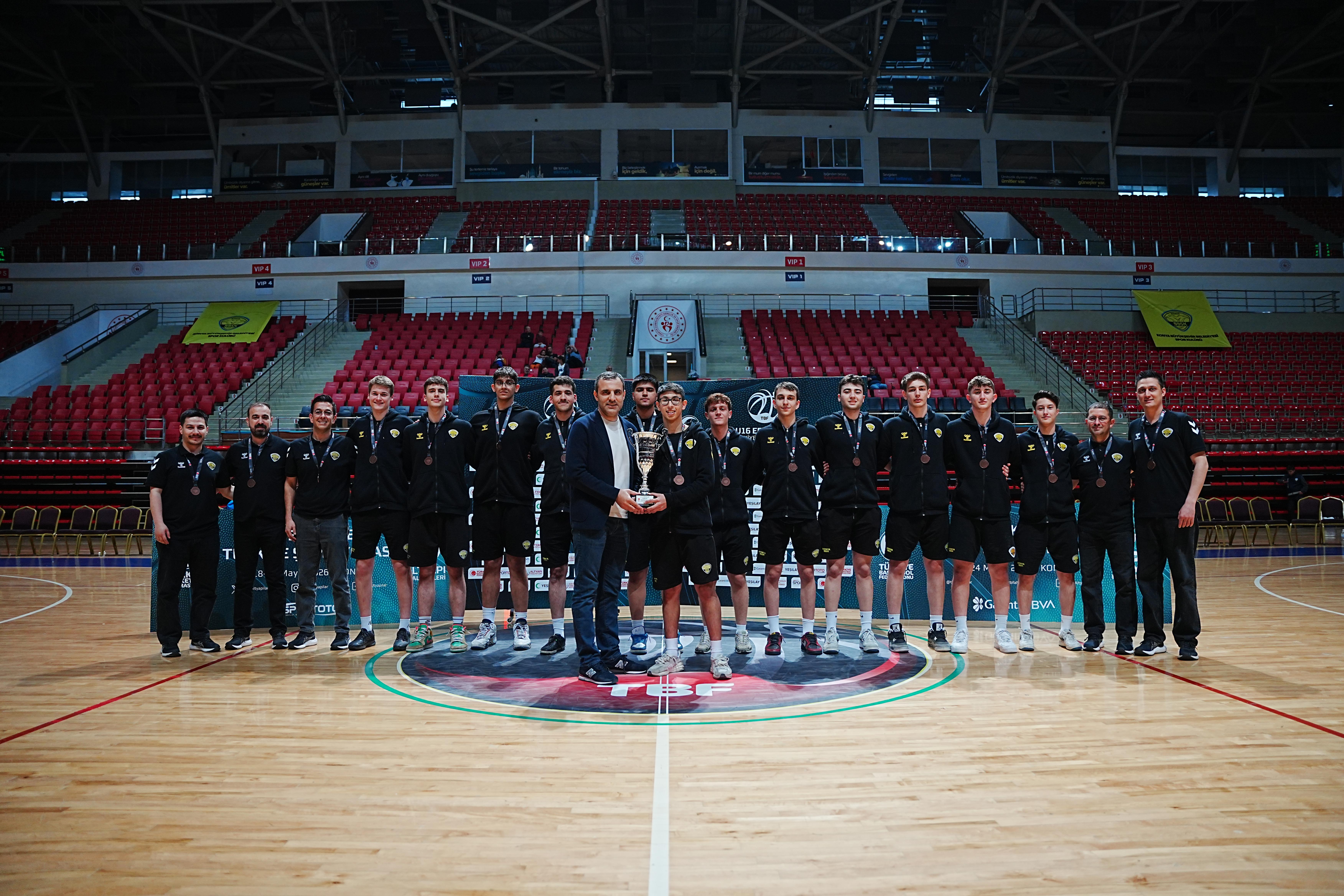 POTADA BÜYÜK GURUR: KONYA BÜYÜKŞEHİR BELEDİYESPOR U16 TAKIMIMIZ TÜRKİYE ÜÇÜNCÜSÜ