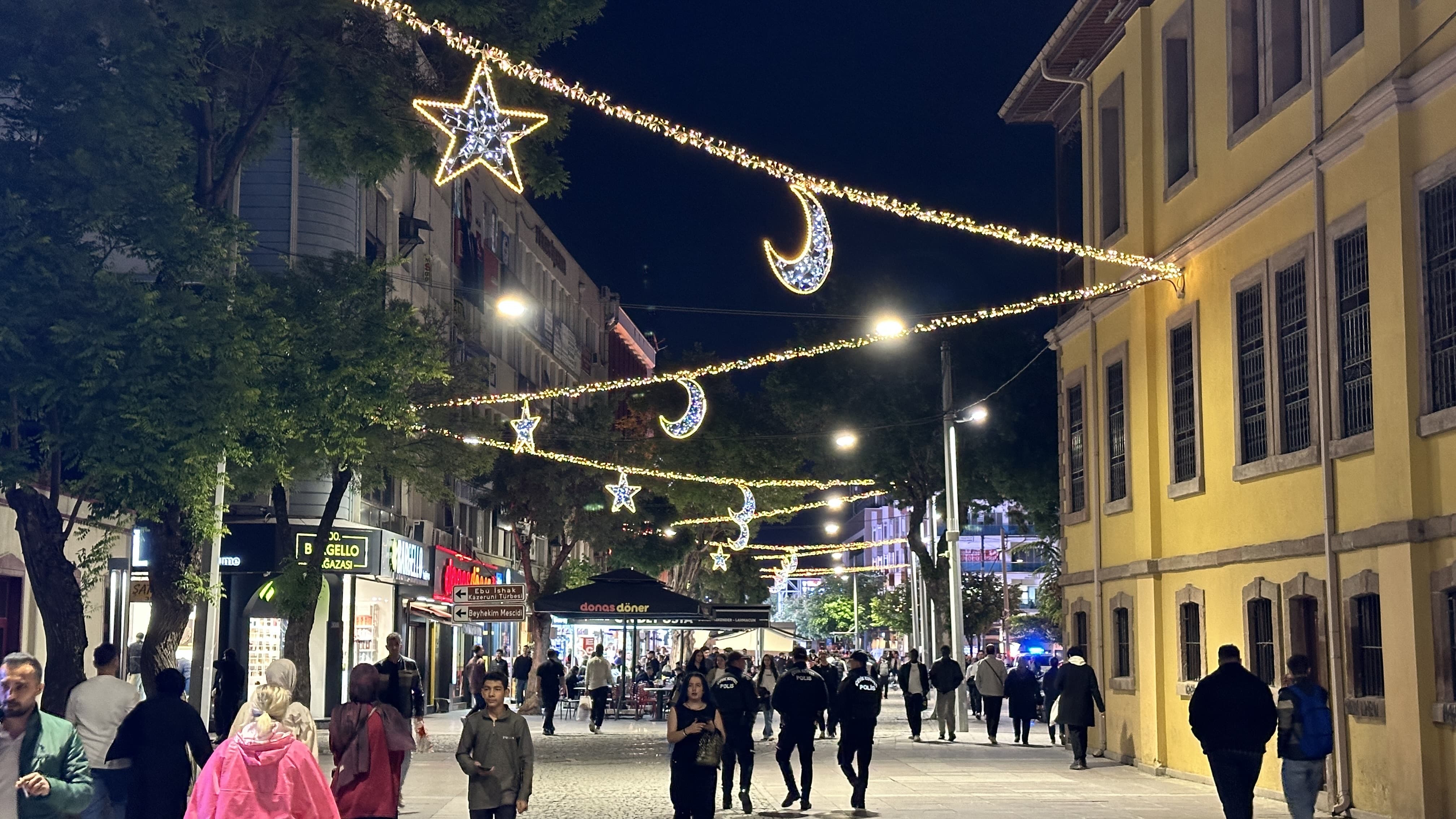 KONYA BÜYÜKŞEHİR KURBAN BAYRAMI COŞKUSUNU ŞEHİR SÜSLEMELERİNE YANSITTI
