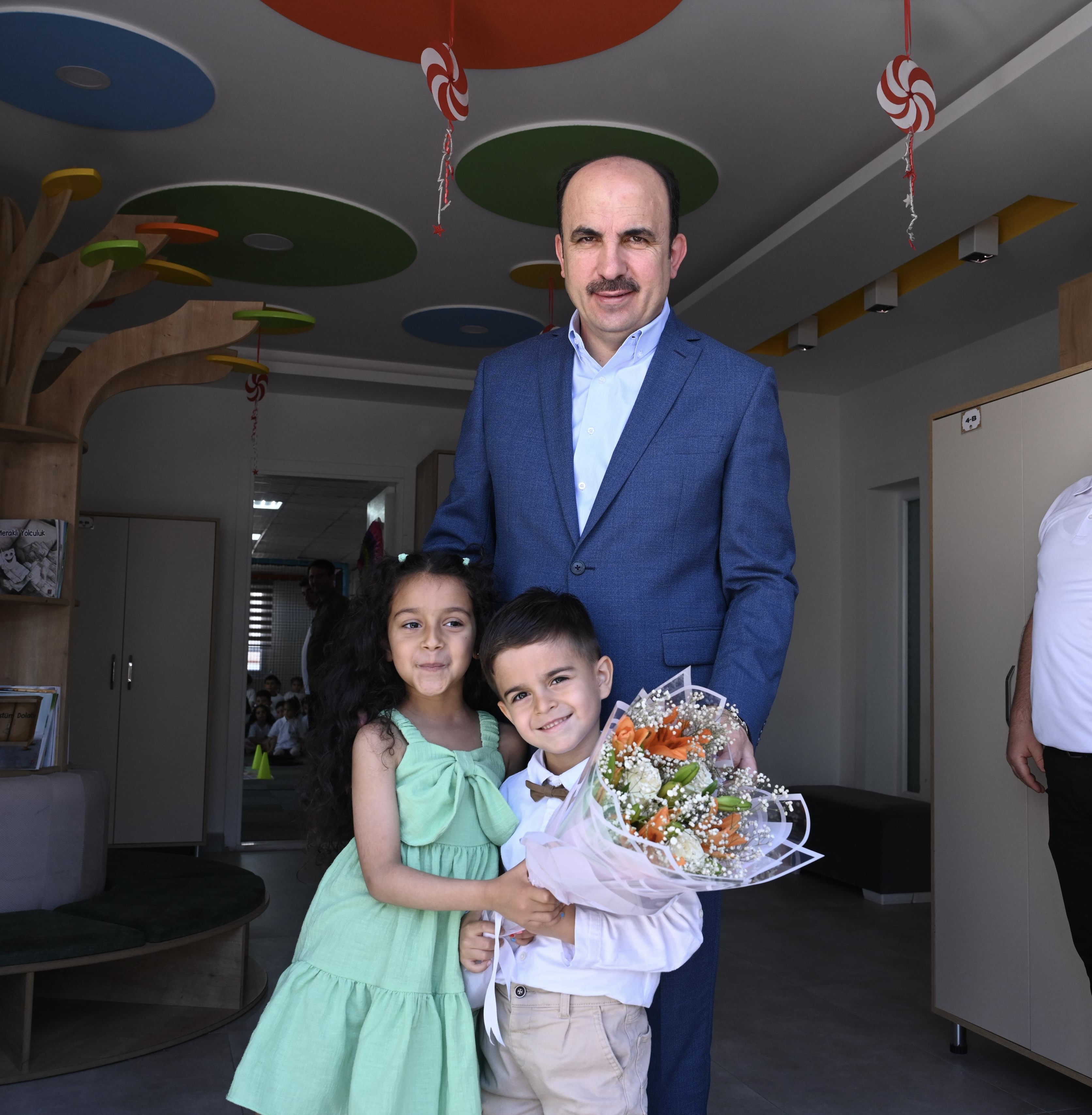 BAŞKAN ALTAY BİSİKLET BİLİNCİ EĞİTİMİ ALAN ANAOKULU ÖĞRENCİLERİYLE BULUŞTU