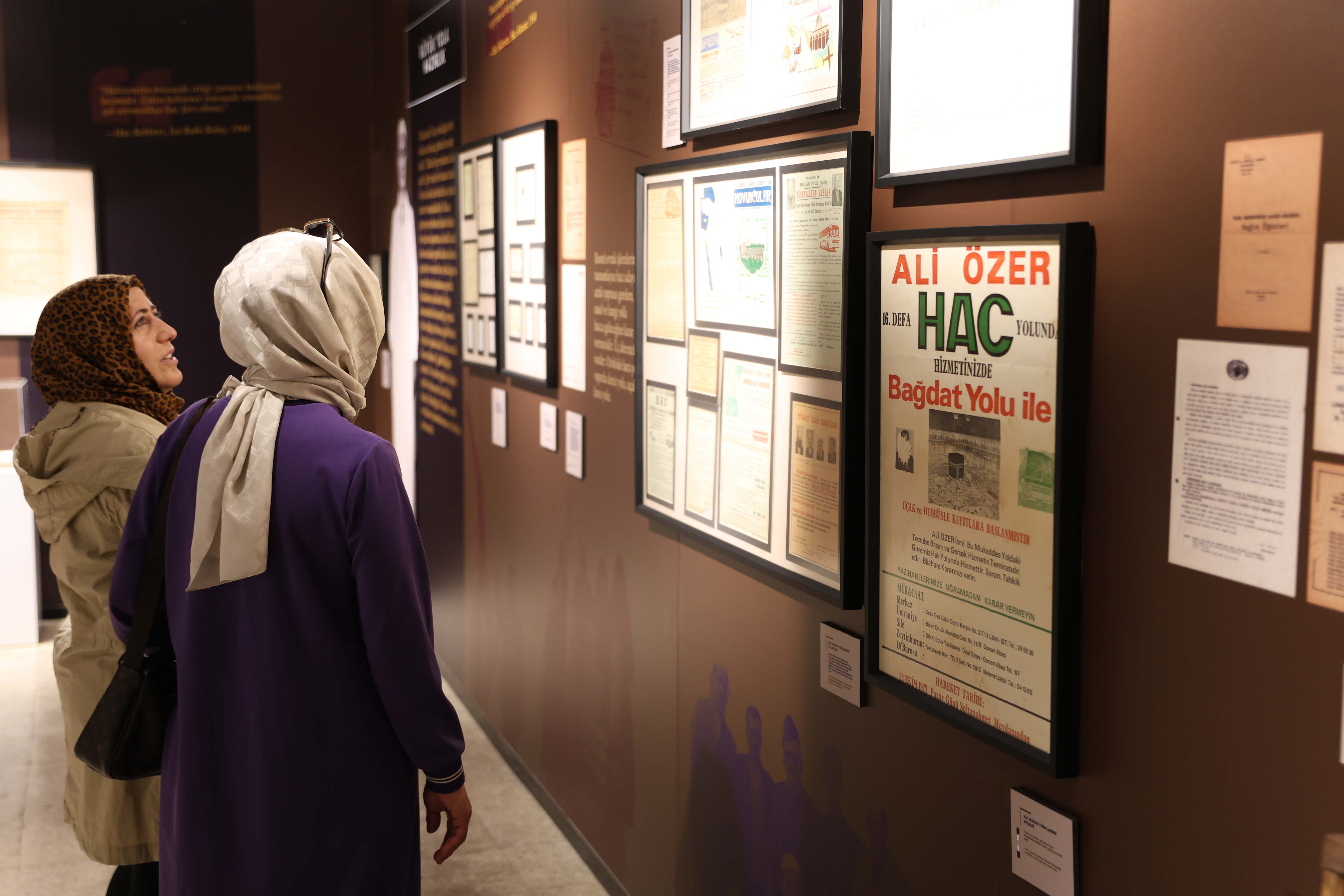 BAŞKAN ALTAY TÜM KONYALILARI BÜYÜK İLGİ GÖREN “HAC HATIRASI - CUMHURİYET DÖNEMİ HAC YOLCULUKLARI VE HATIRALARI SERGİSİ”NE DAVET ETTİ